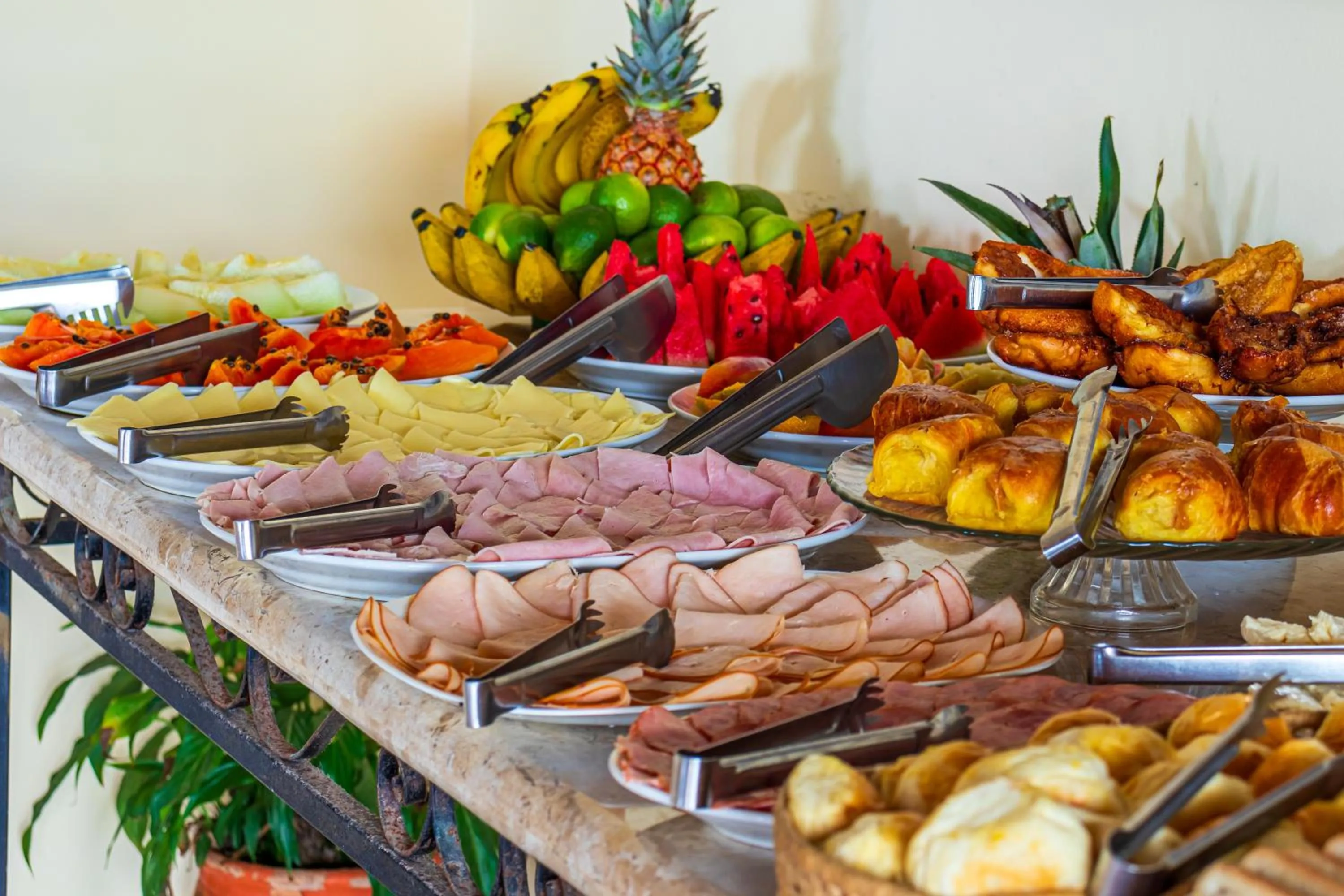 Food and drinks in La Proeza Pousada