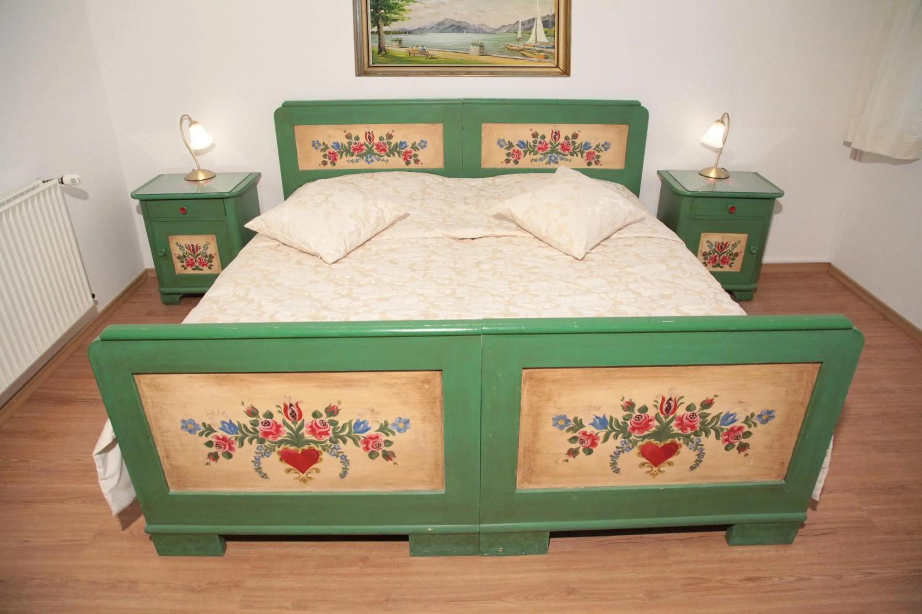 Photo of the whole room, Bed in Hotel Garni Georgenhof Adults Only