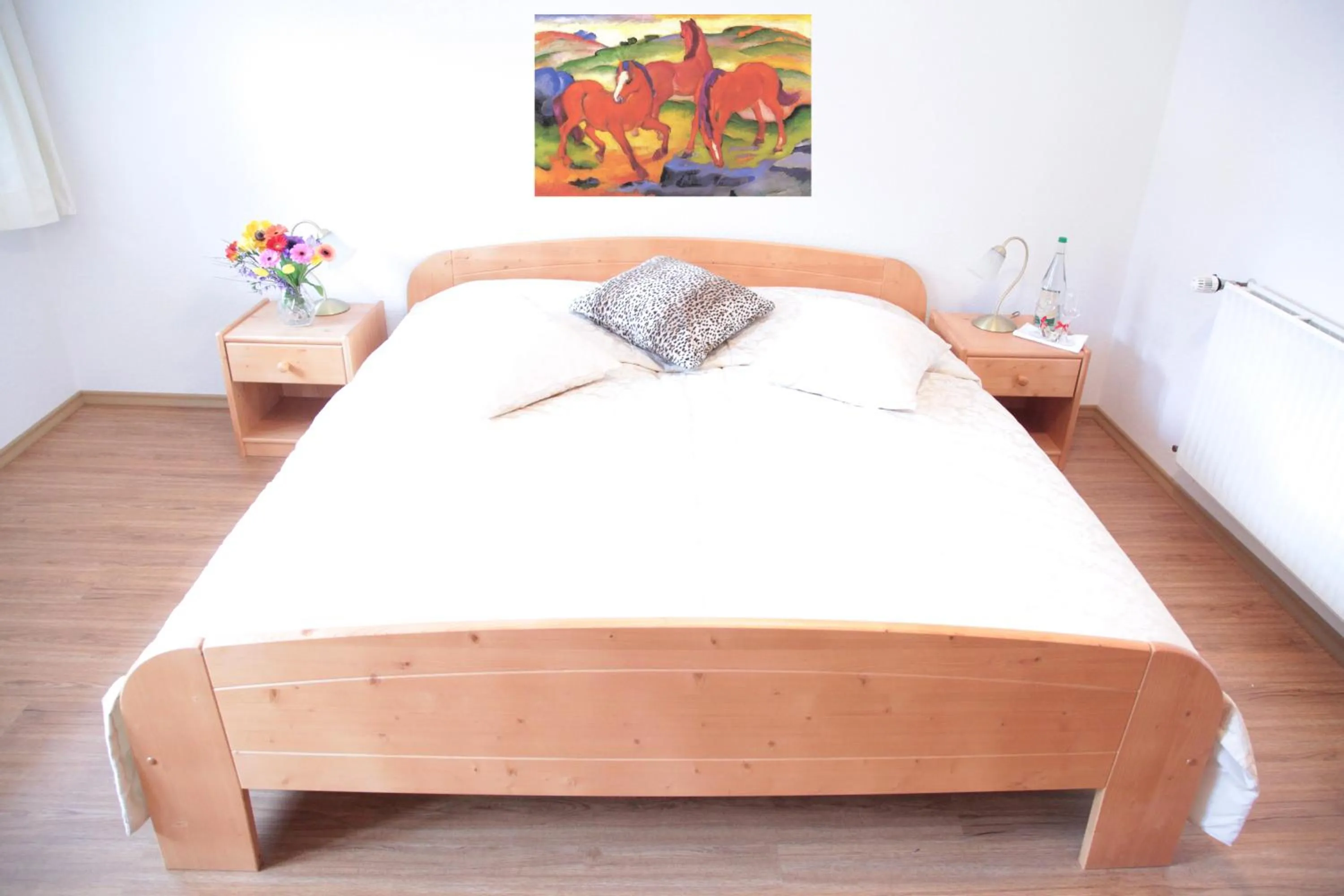 Photo of the whole room, Bed in Hotel Garni Georgenhof Adults Only