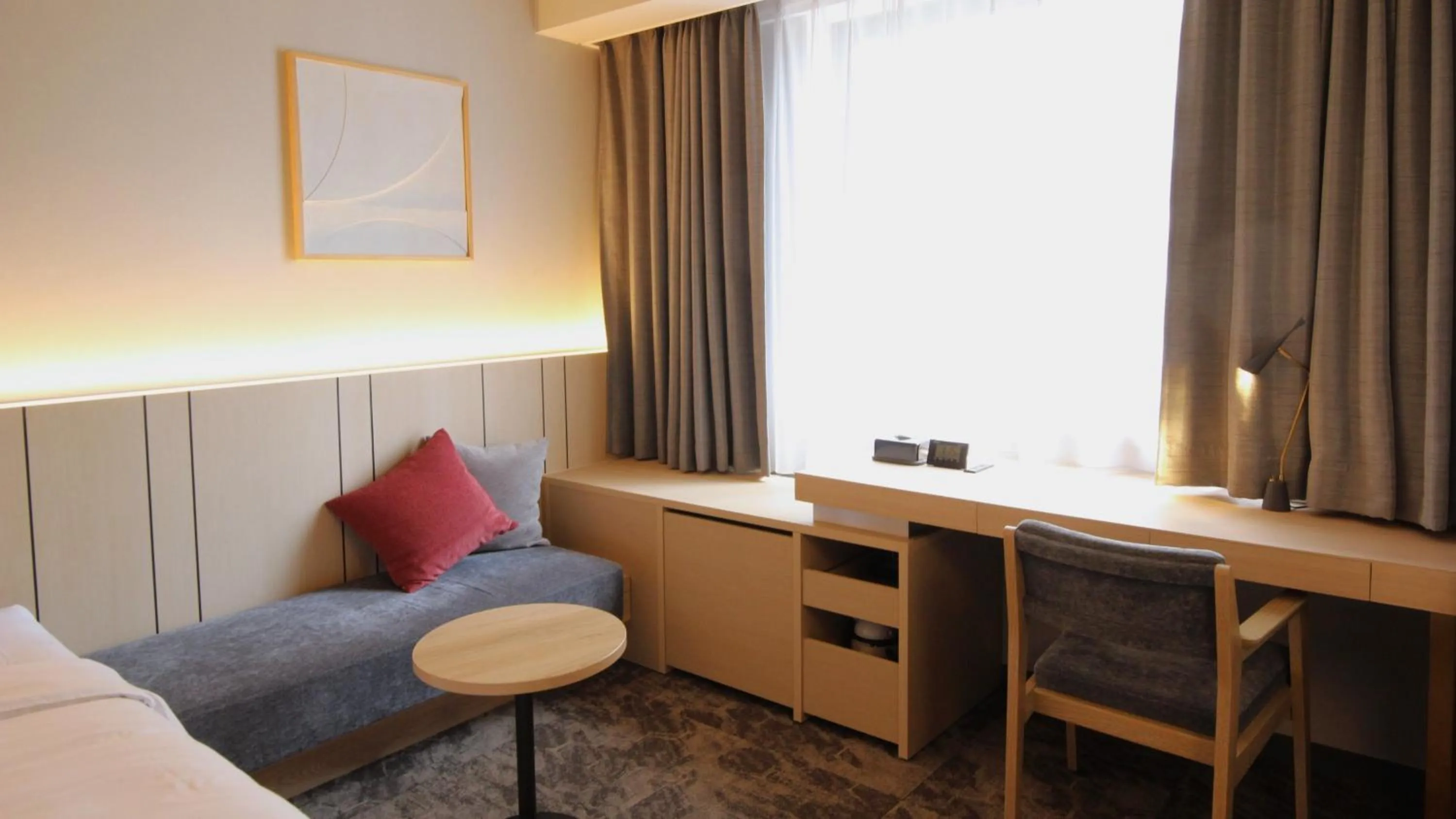 Photo of the whole room, Bed in ANA Holiday Inn Sendai by IHG