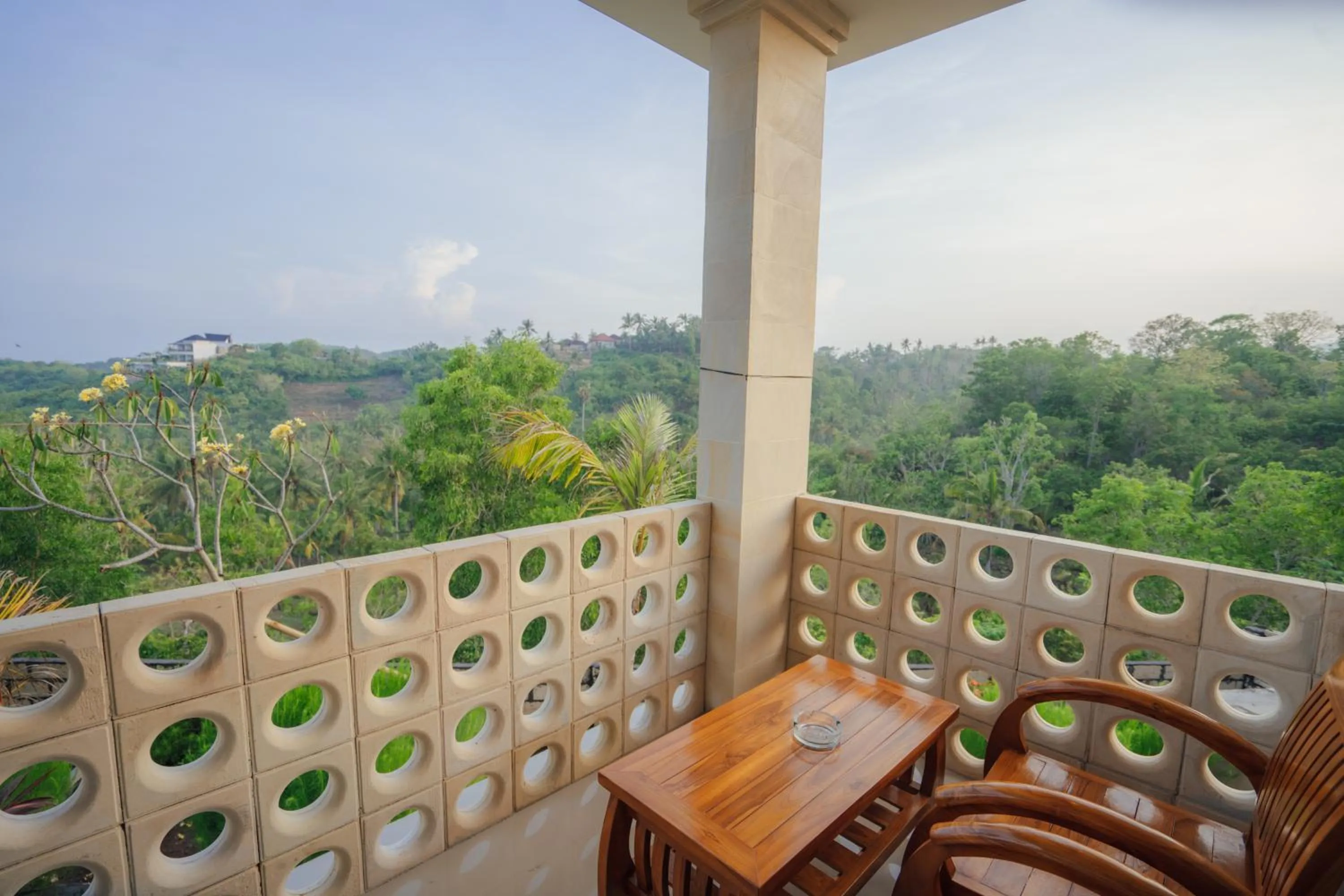 Natural landscape in Kelingking Paradise Suites Villa