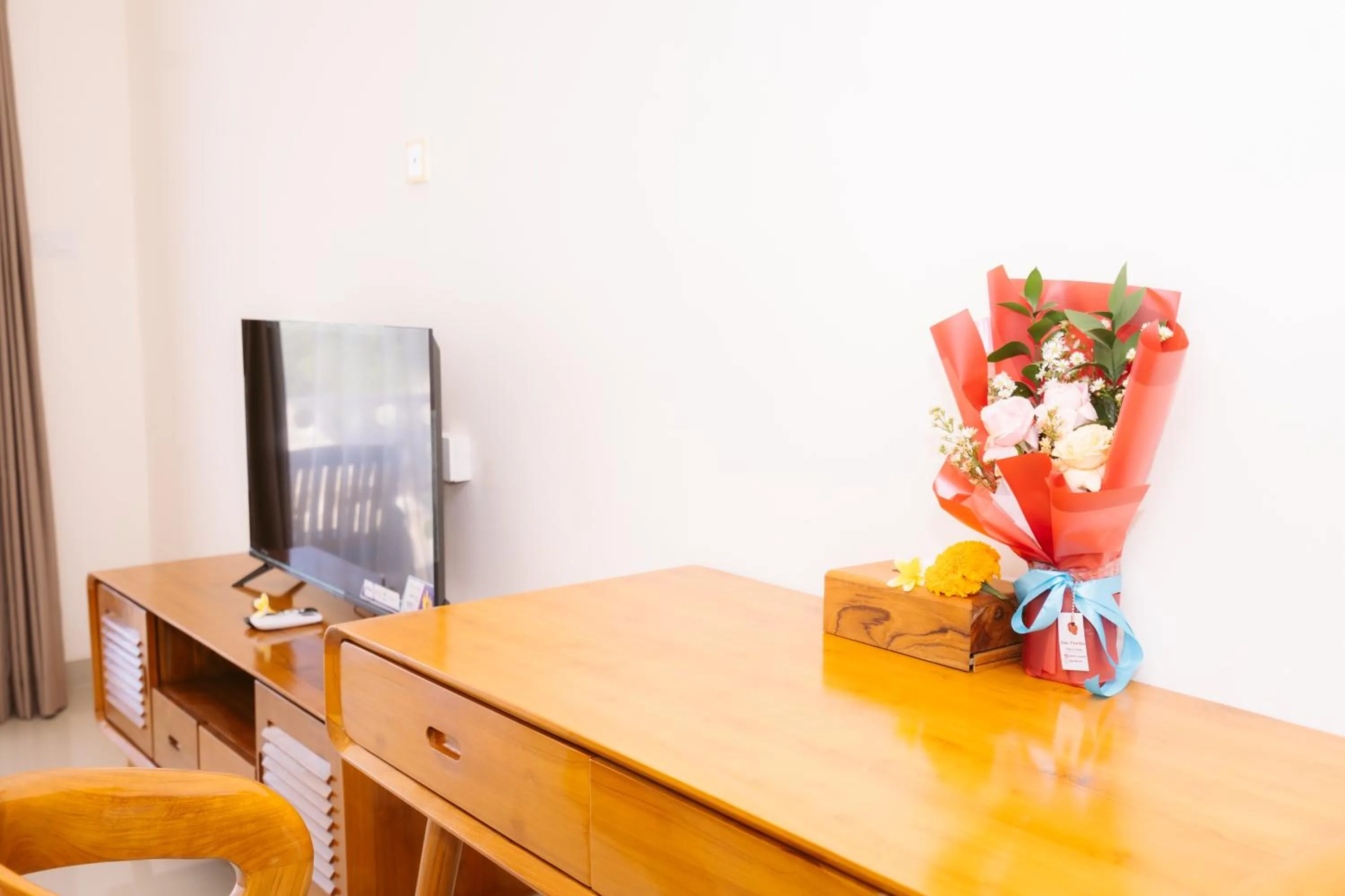 TV and multimedia in Kelingking Paradise Suites Villa