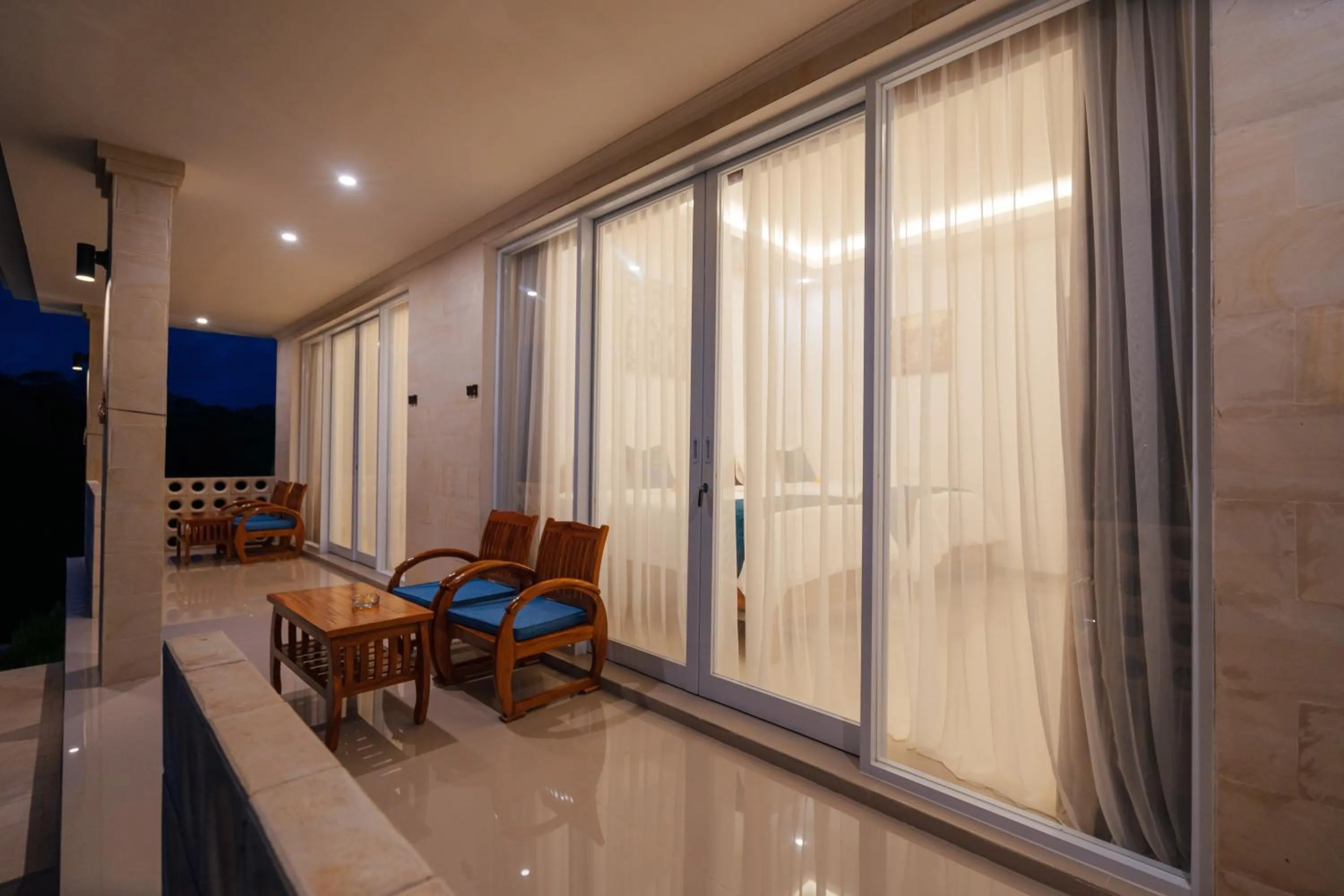 TV and multimedia in Kelingking Paradise Suites Villa