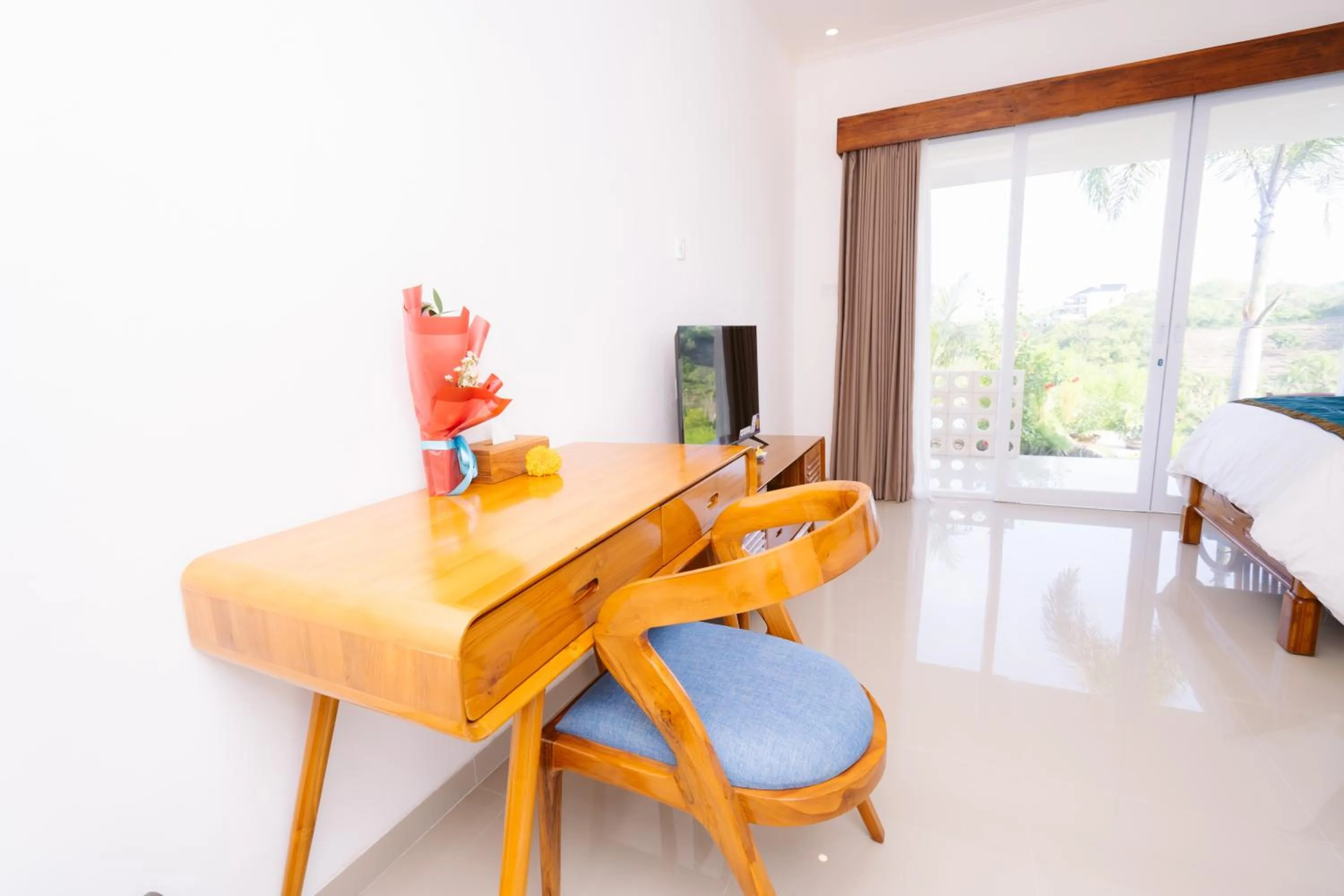 Inner courtyard view in Kelingking Paradise Suites Villa