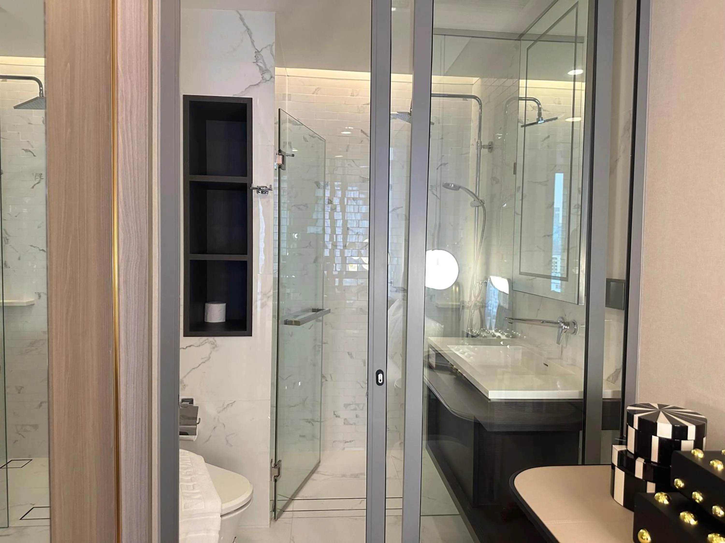 Bathroom in Siamese Exclusive Queens