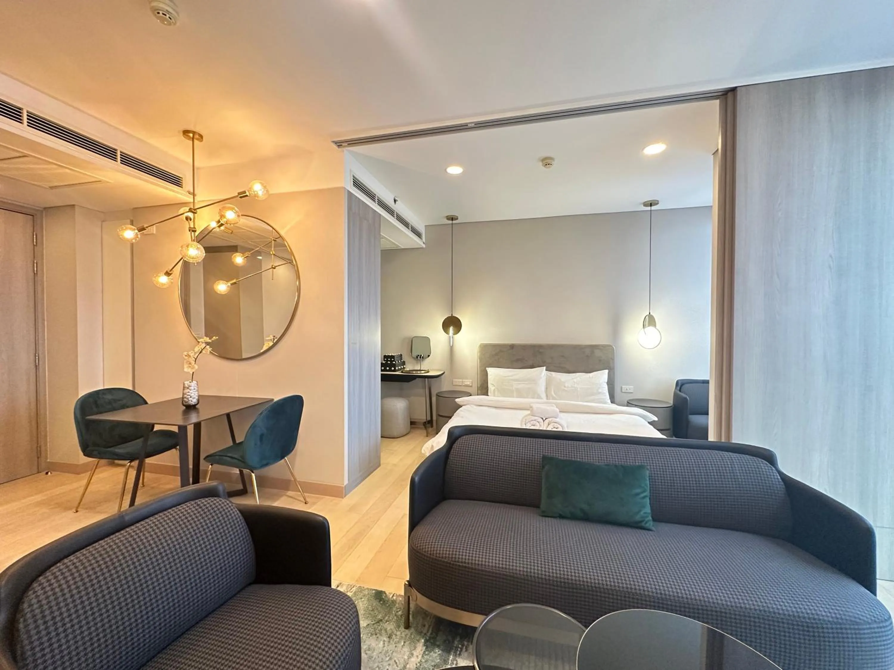 Photo of the whole room in Siamese Exclusive Queens