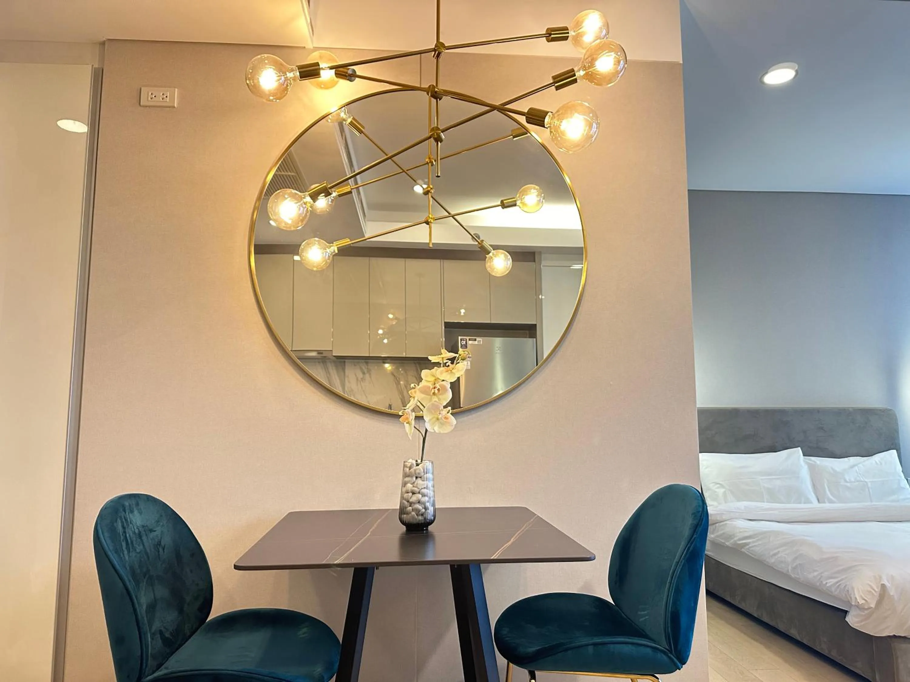 Seating area in Siamese Exclusive Queens