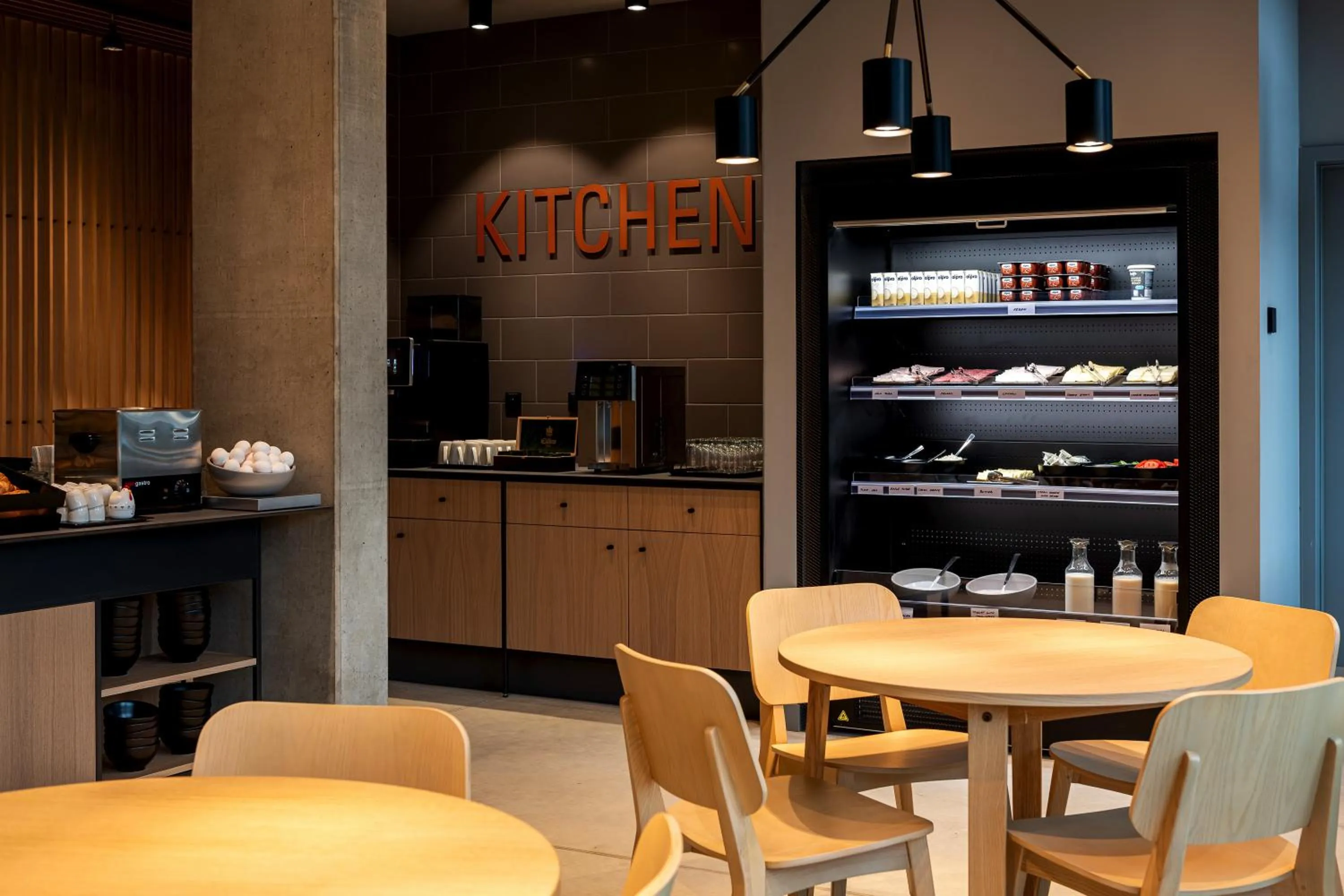 Breakfast in Zleep Hotel Frankfurt Airport Kelsterbach