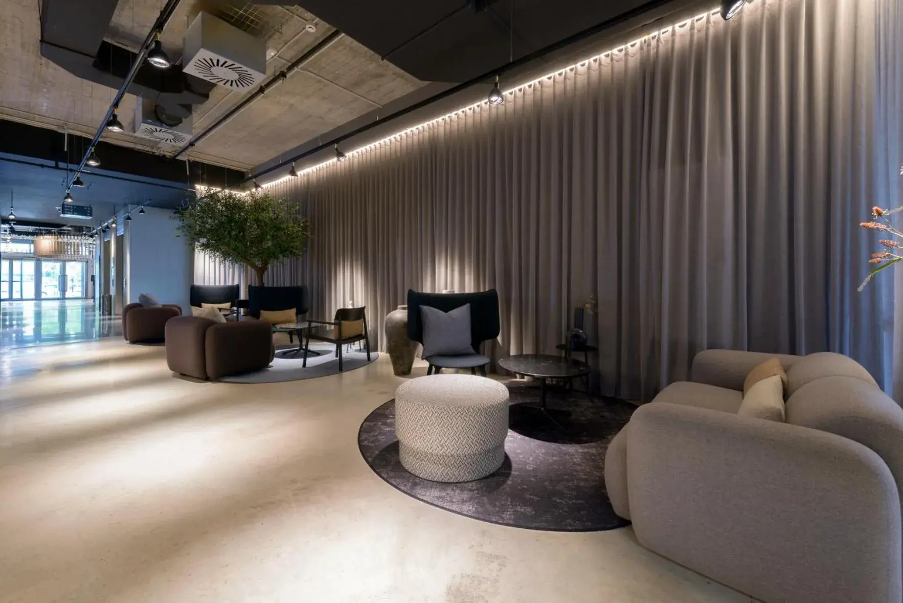 Lobby or reception in Zleep Hotel Frankfurt Airport Kelsterbach Lobby or reception in Zleep Hotel Frankfurt Airport Kelsterbach