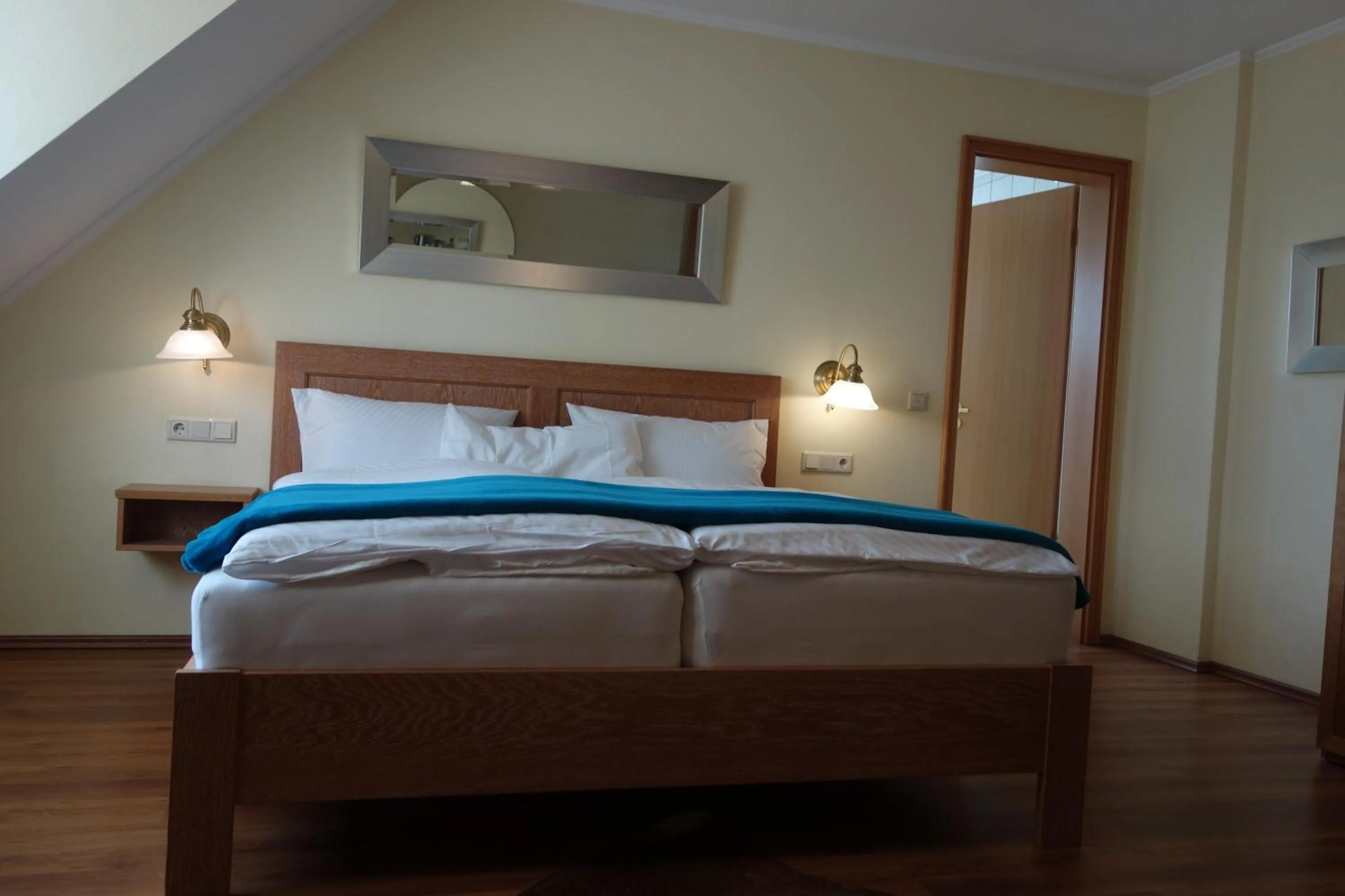 Photo of the whole room, Bed in Hotel & Restaurant Venner Moor