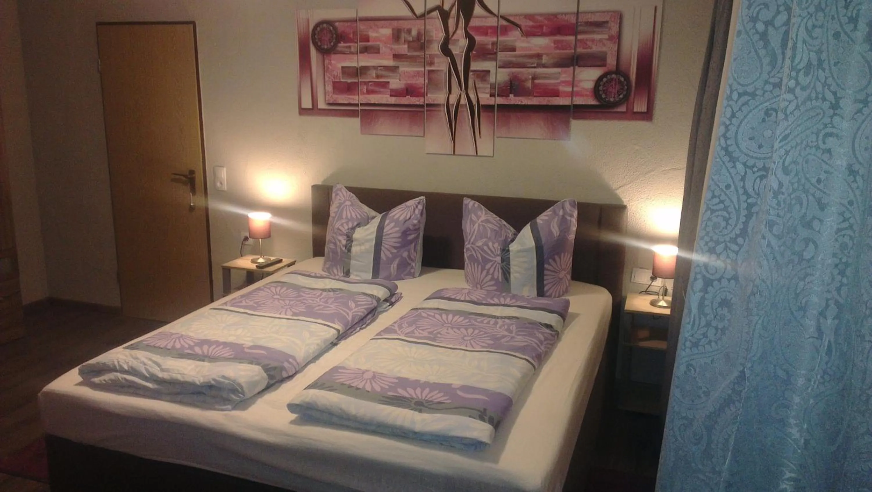 Photo of the whole room, Bed in Hennetaler Hof