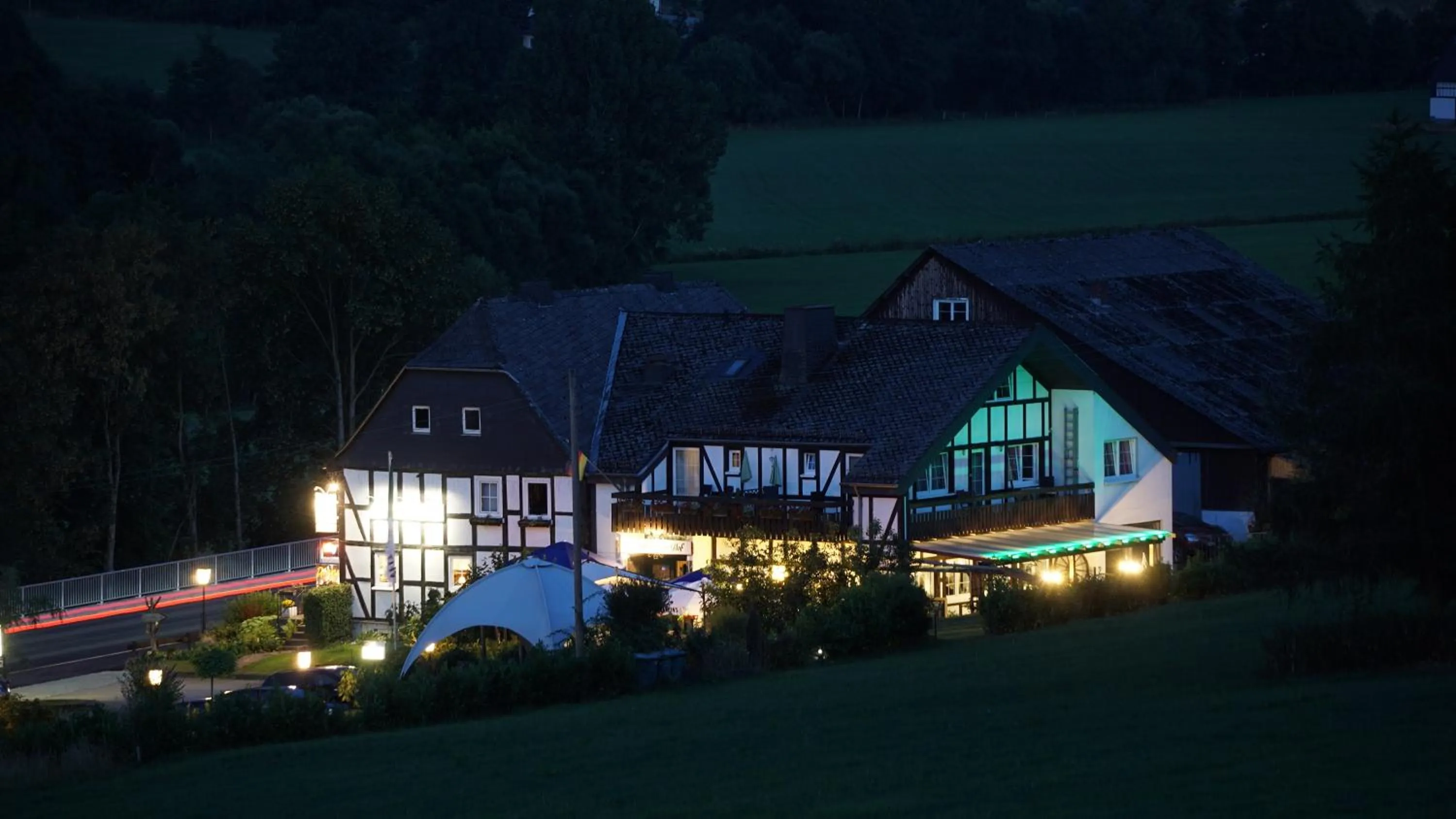 Property building in Hennetaler Hof