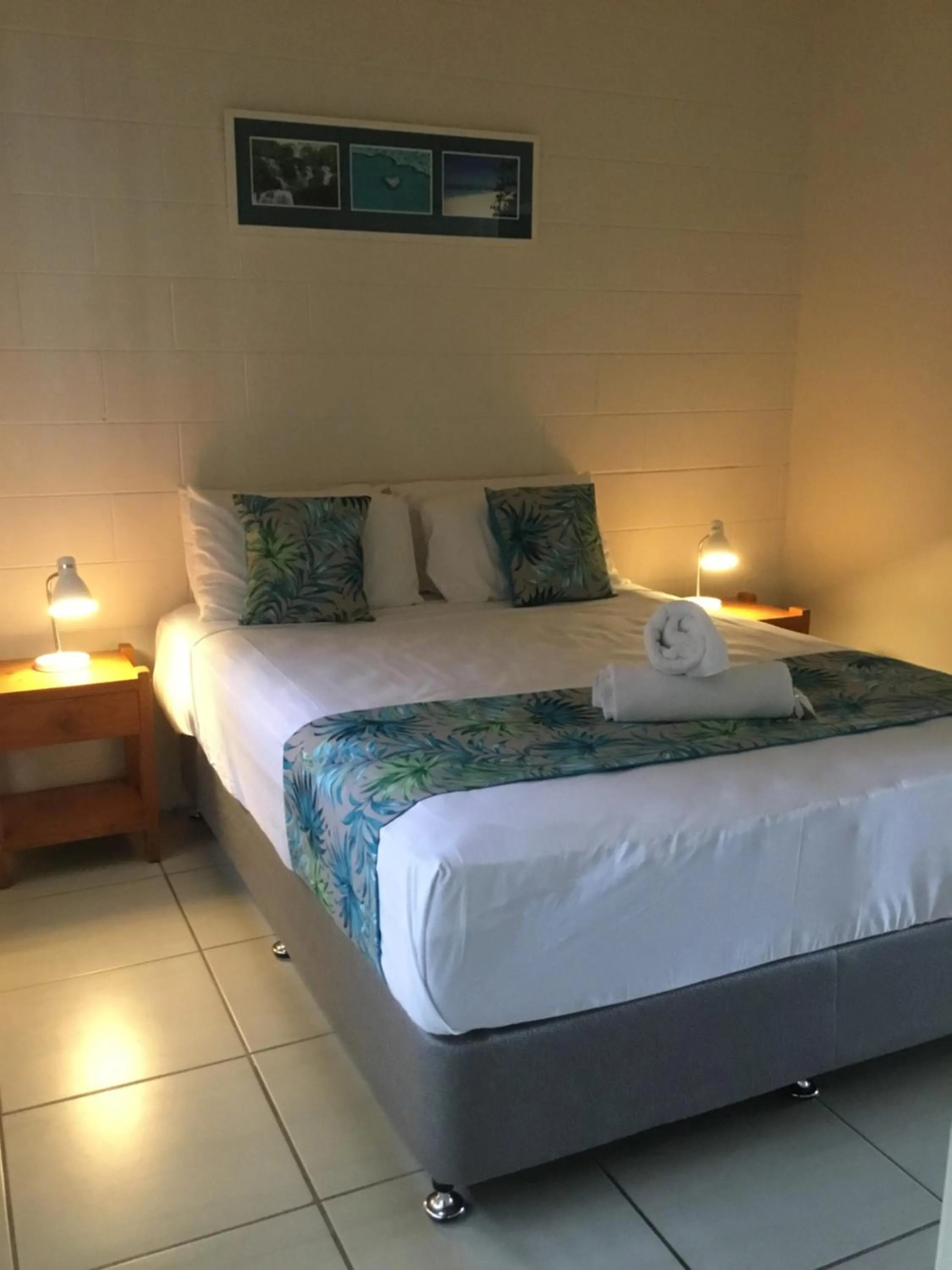 Bedroom, Bed in Whitsunday Waterfront Apartments