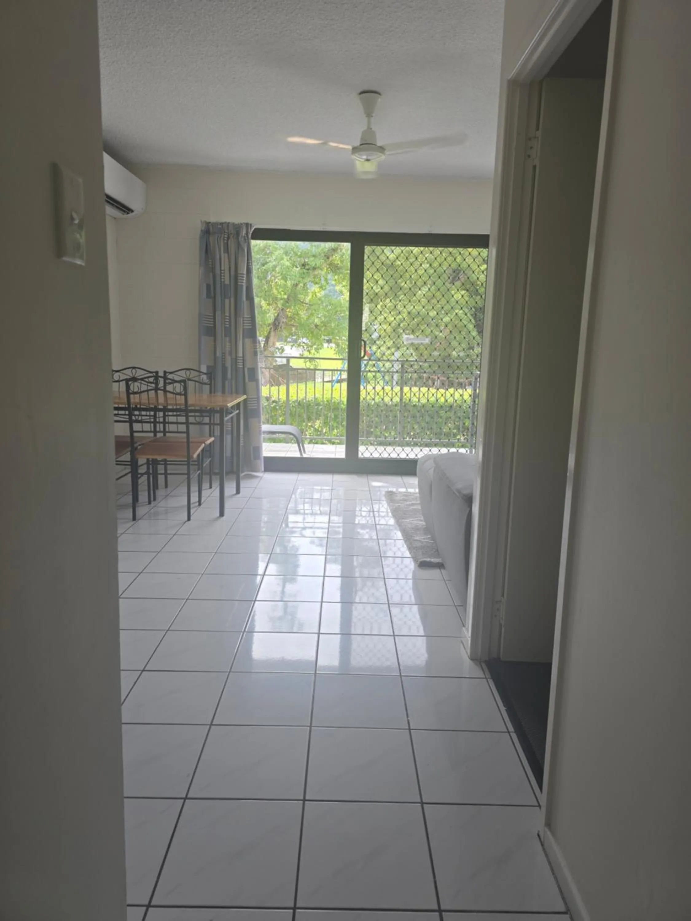 Whitsunday Waterfront Apartments