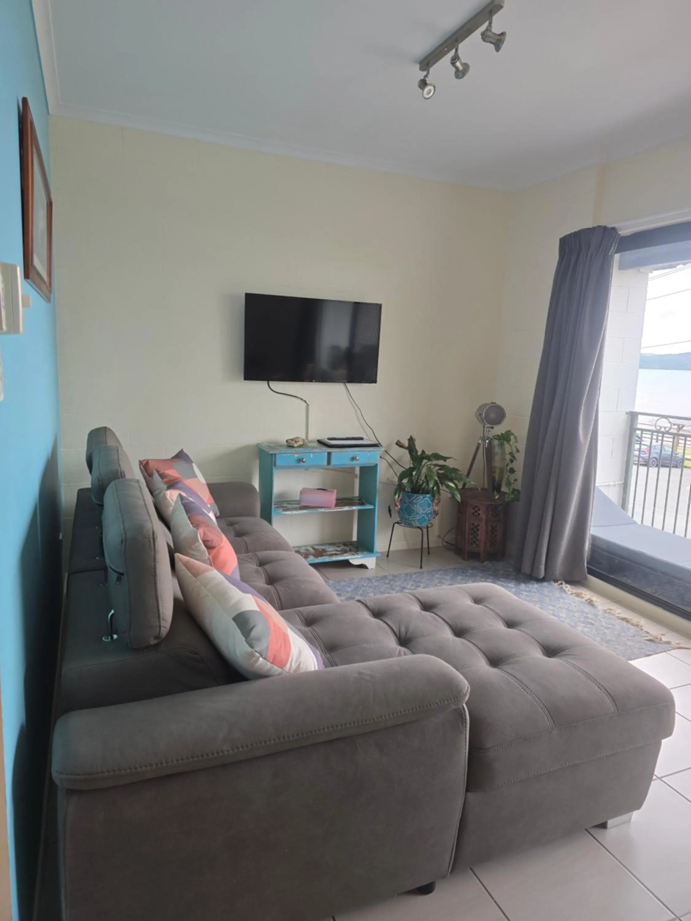 Whitsunday Waterfront Apartments