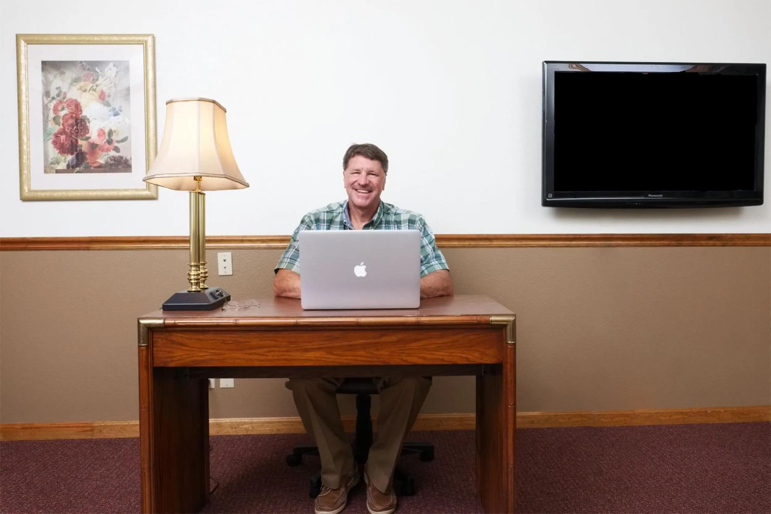 TV and multimedia in Four Seasons Lodging