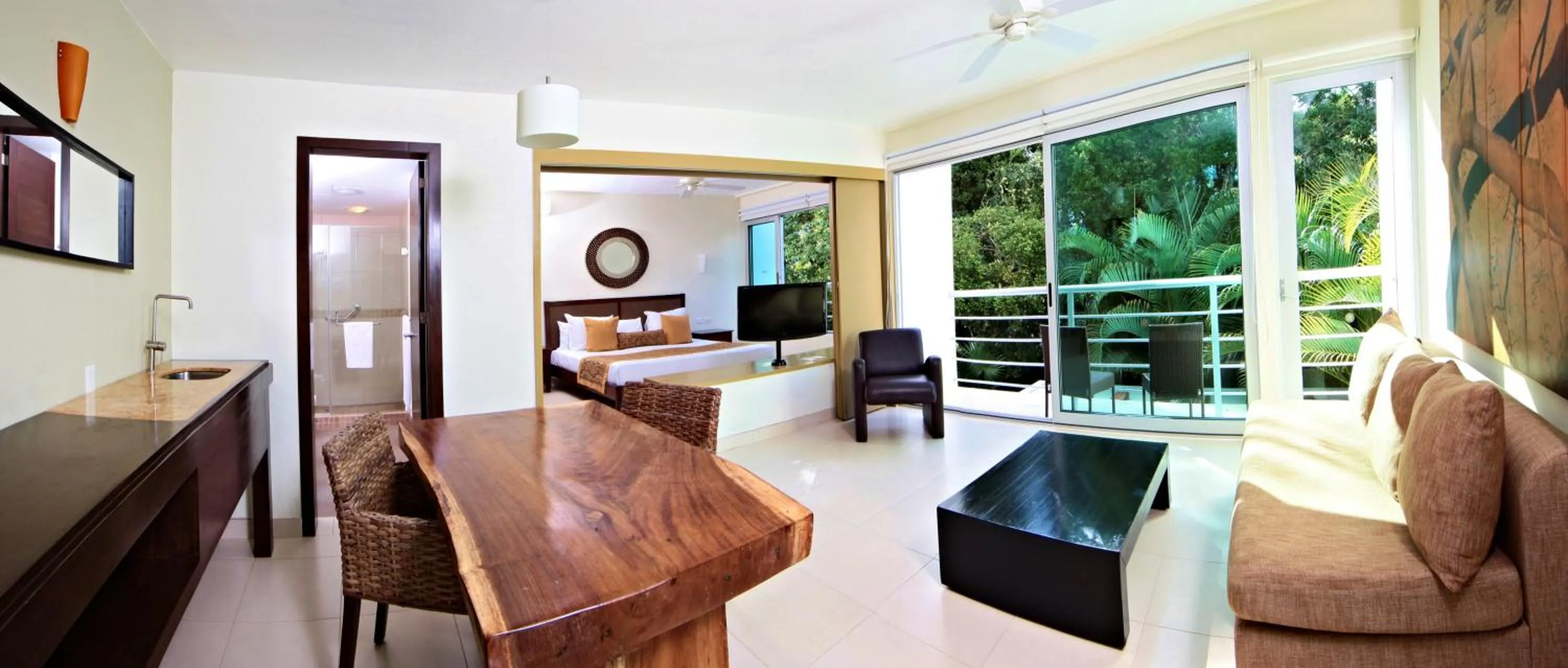 TV and multimedia in Bahia Principe Luxury Sian Ka´an - Adults Only - All Inclusive