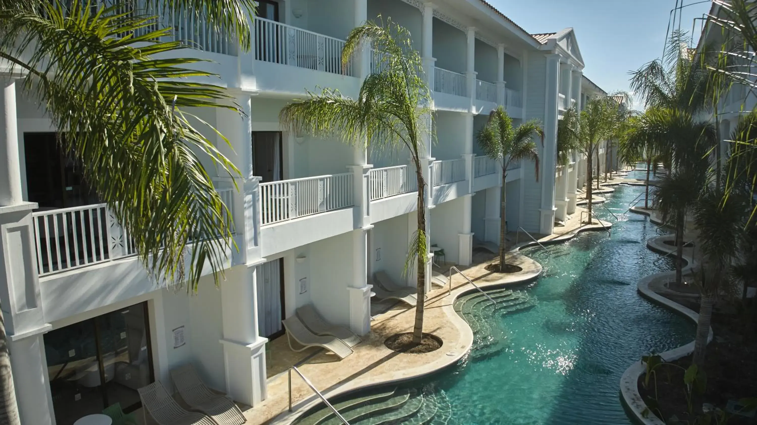 Property building in Bahia Principe Luxury Esmeralda All Inclusive - Newly Renovated Property building in Bahia Principe Luxury Esmeralda All Inclusive - Newly Renovated