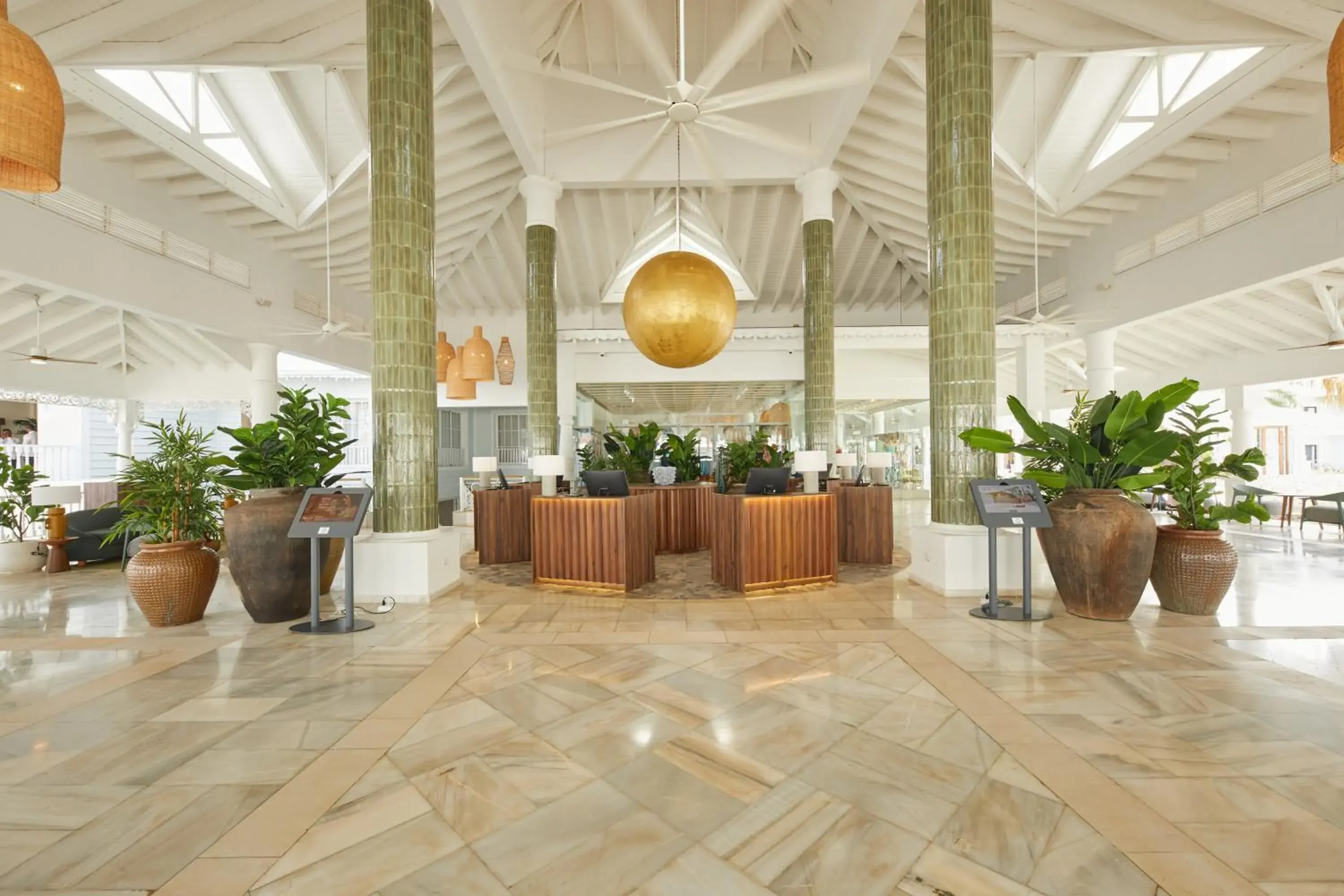 Lobby or reception in Bahia Principe Luxury Esmeralda All Inclusive - Newly Renovated Lobby or reception in Bahia Principe Luxury Esmeralda All Inclusive - Newly Renovated