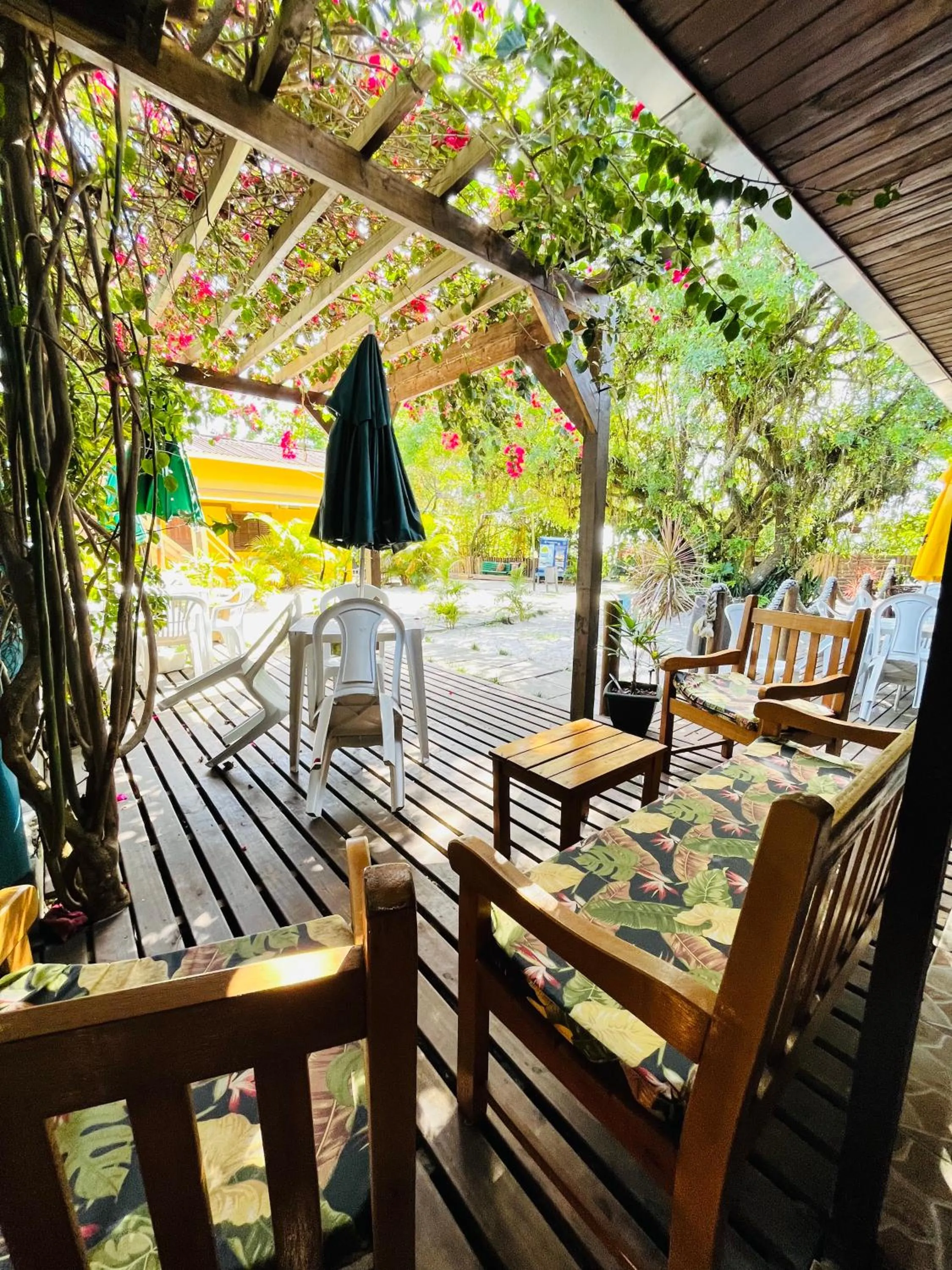 Patio in Pousada & Camping Tubarão