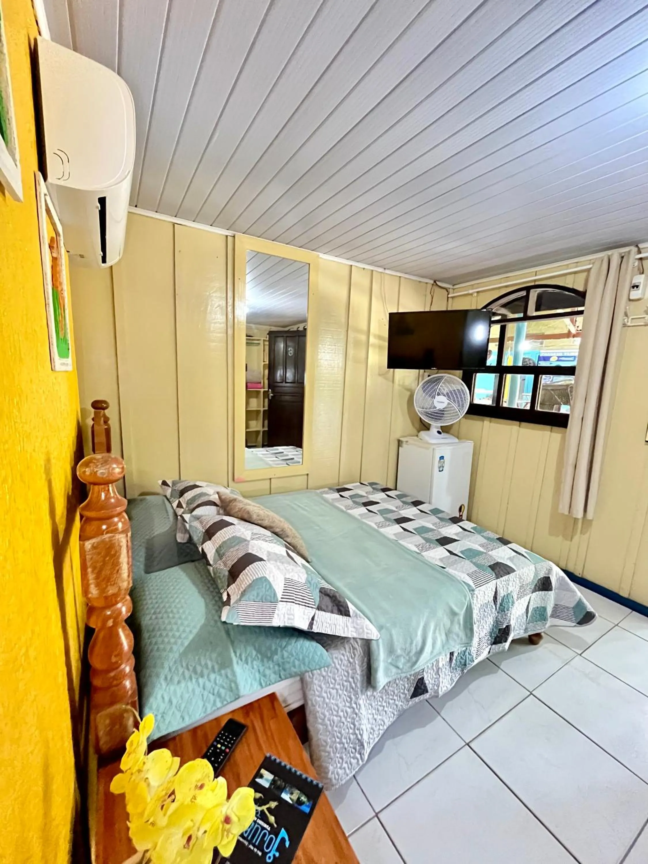 Bed in Pousada & Camping Tubarão