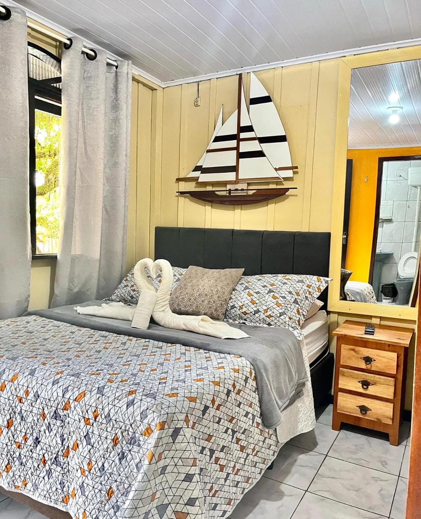 Bed in Pousada & Camping Tubarão