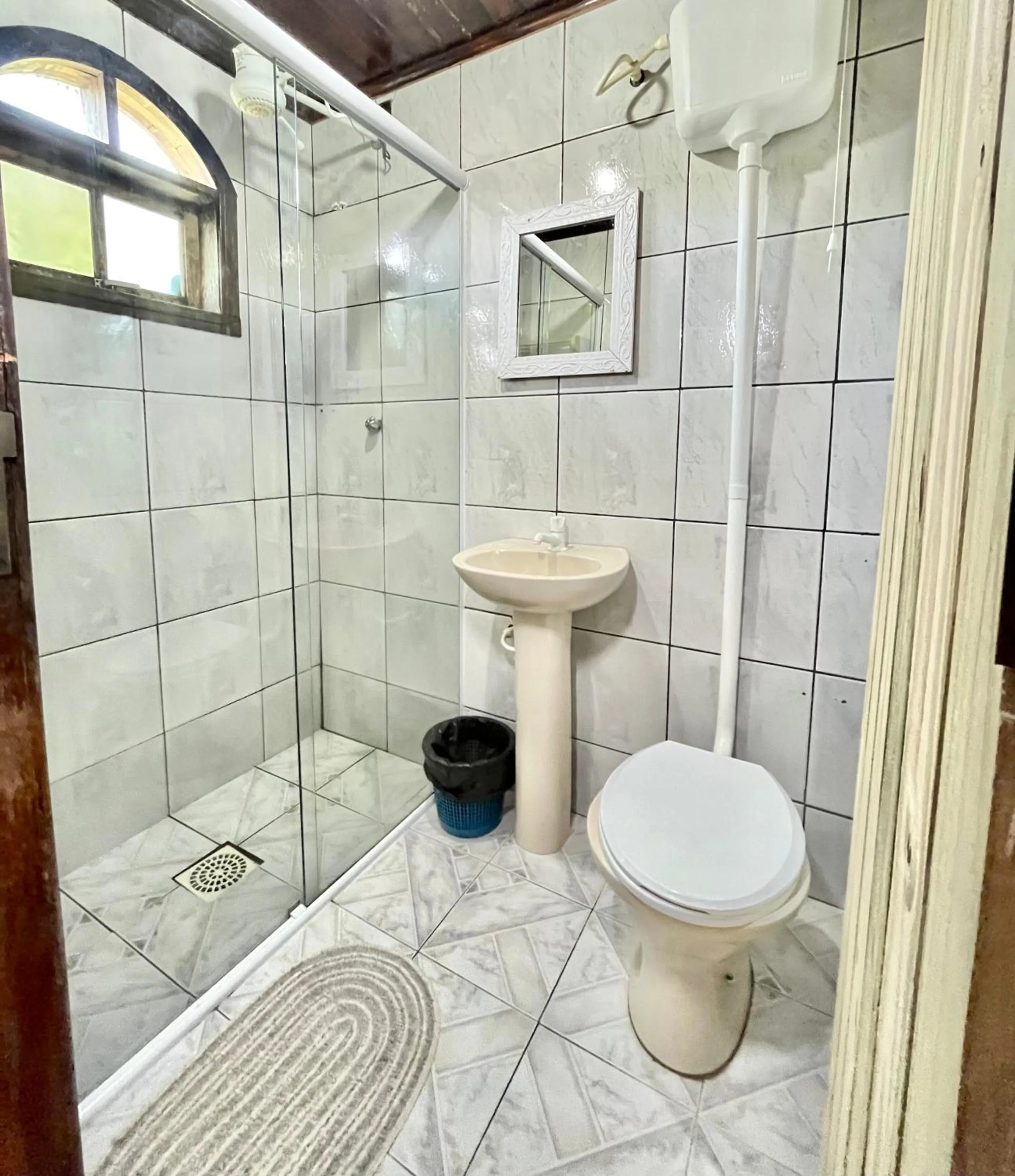 Bathroom in Pousada & Camping Tubarão