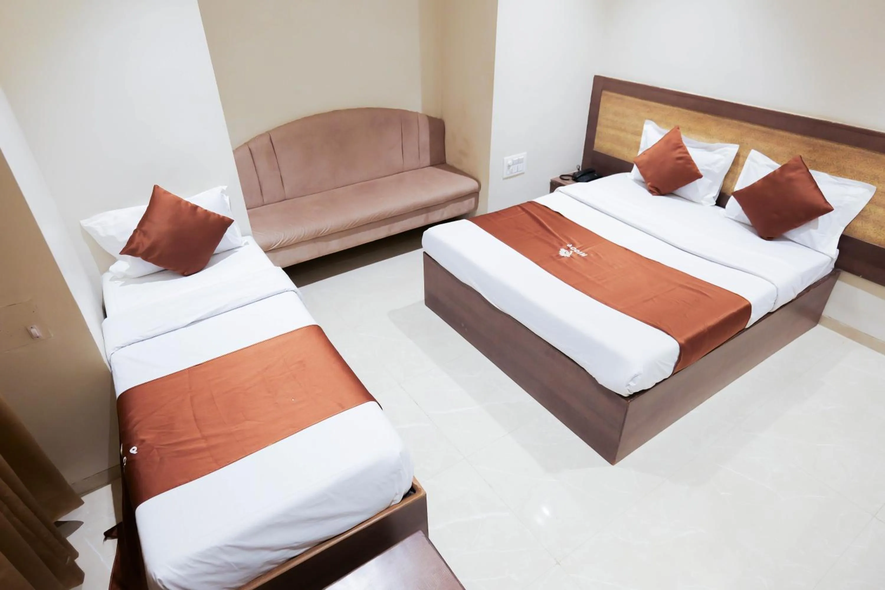 Bed in Hotel Laxmibai Palace- Only 300 miter from Sai Baba Temple!!!!