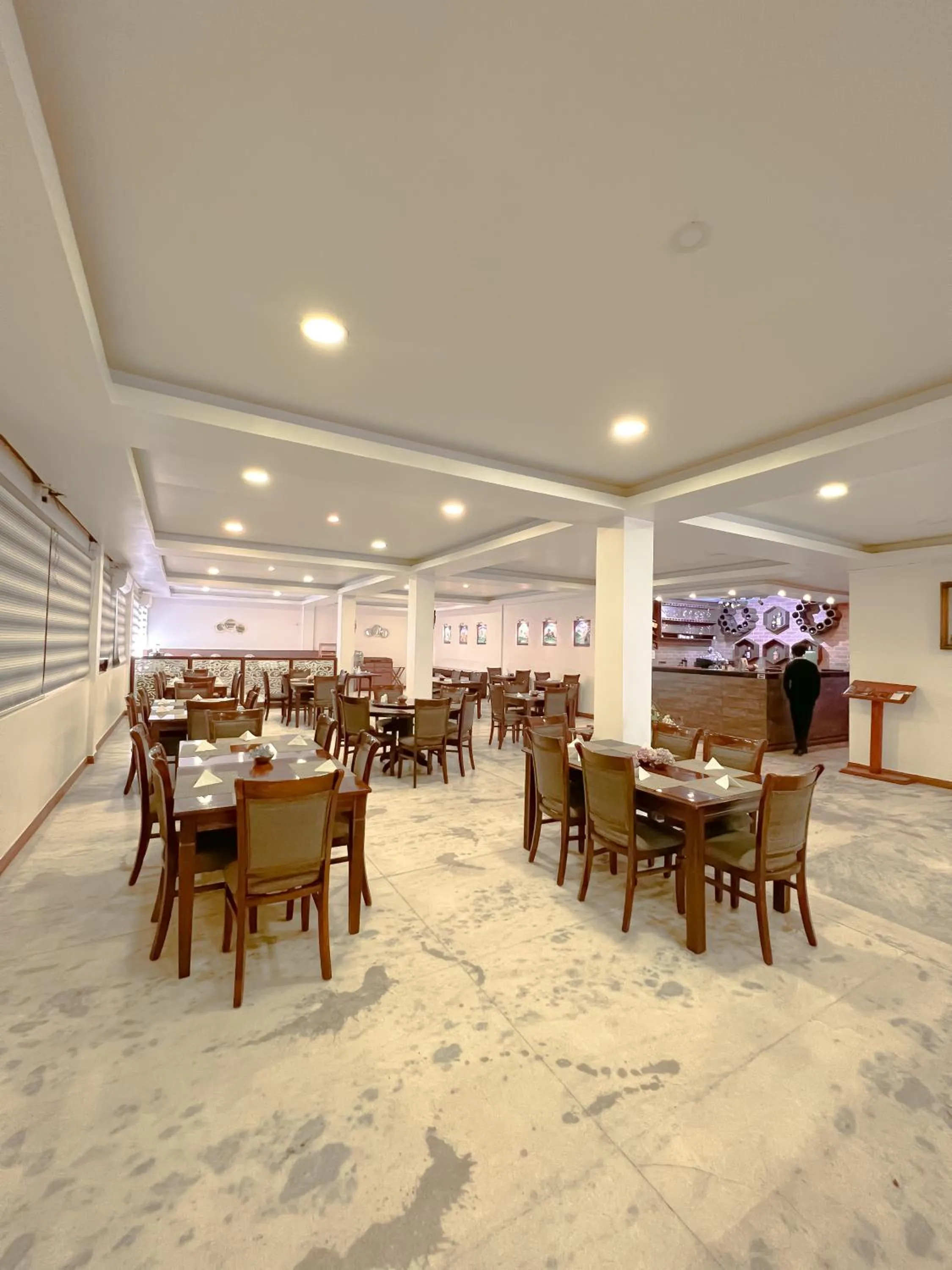 Restaurant/places to eat in Vannasut Hotel and Spa