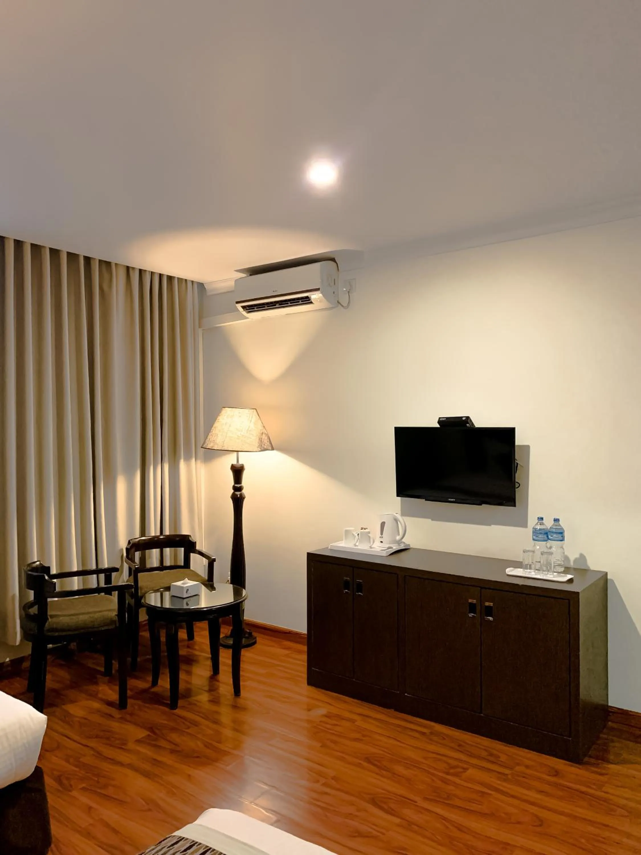 Bathroom, Bed in Vannasut Hotel and Spa