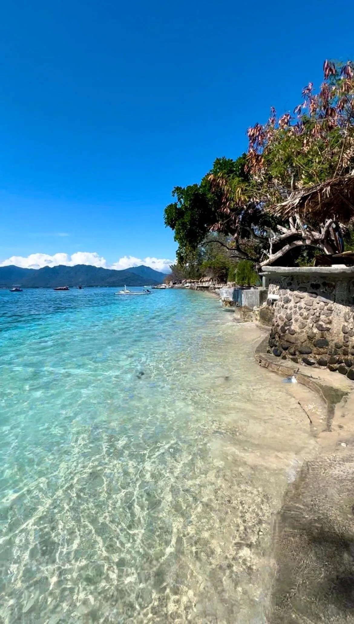 Beach in Villa Bulan Madu Gili Air