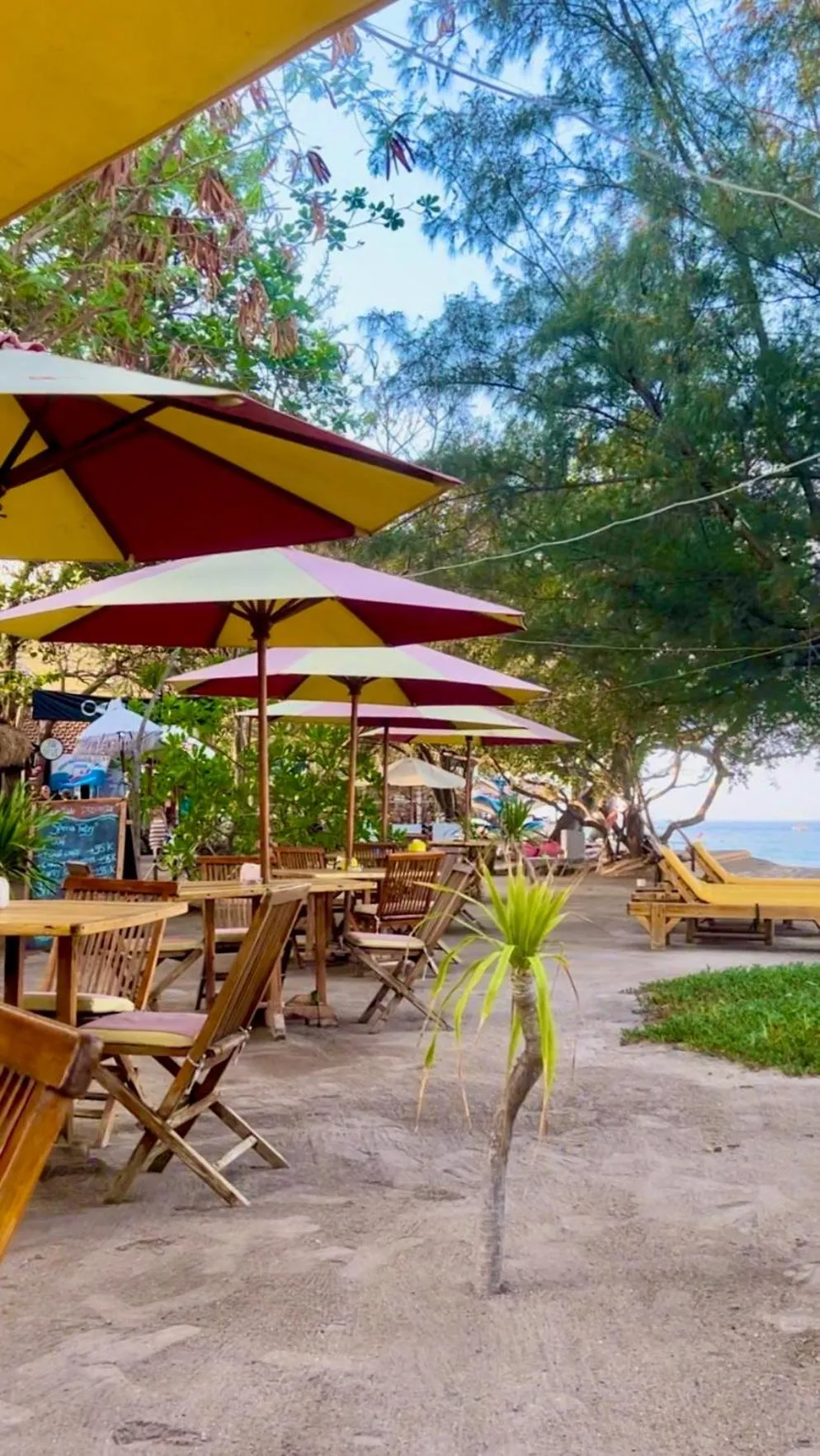Restaurant/places to eat in Villa Bulan Madu Gili Air