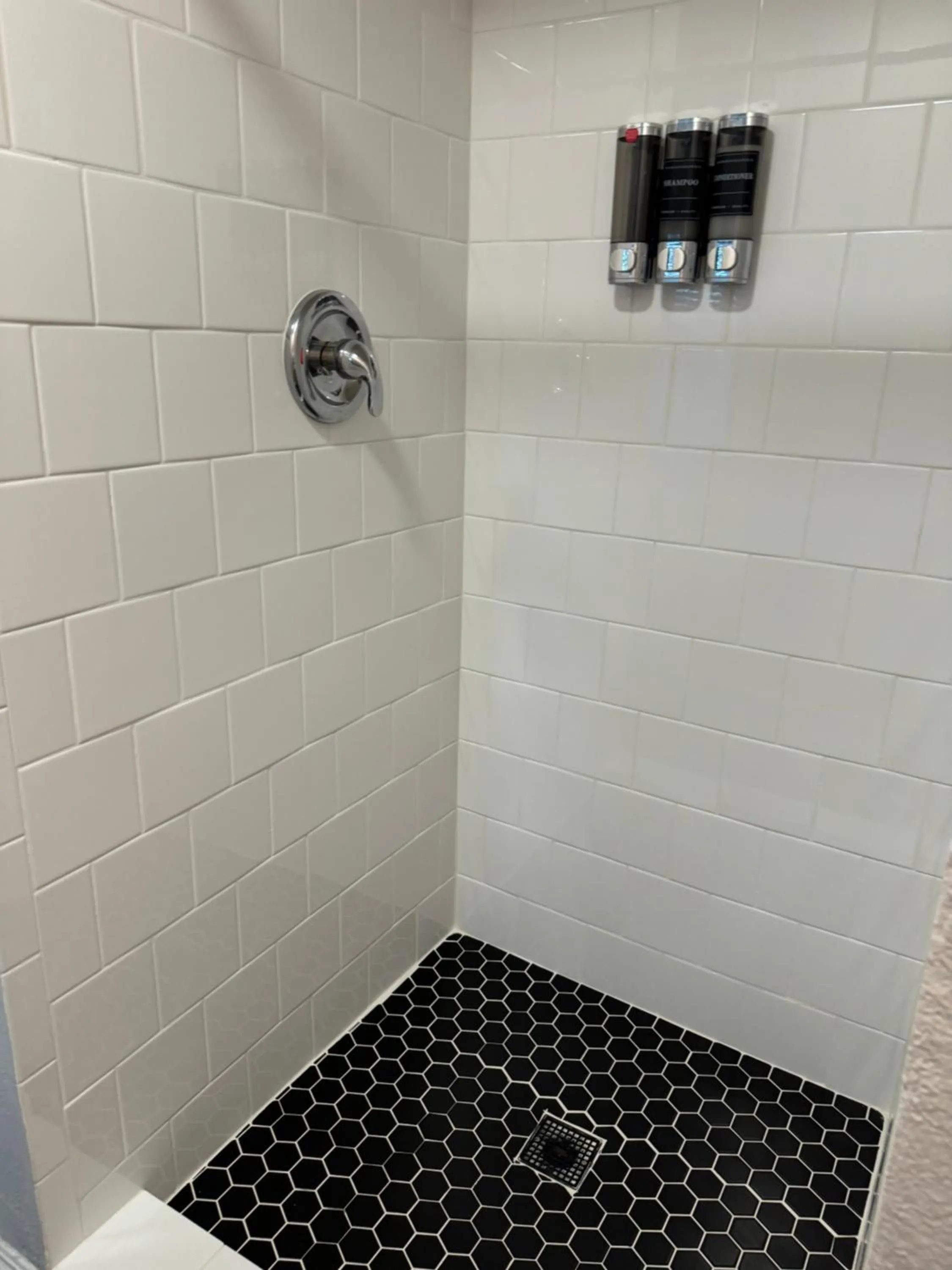 Shower in G Hotel