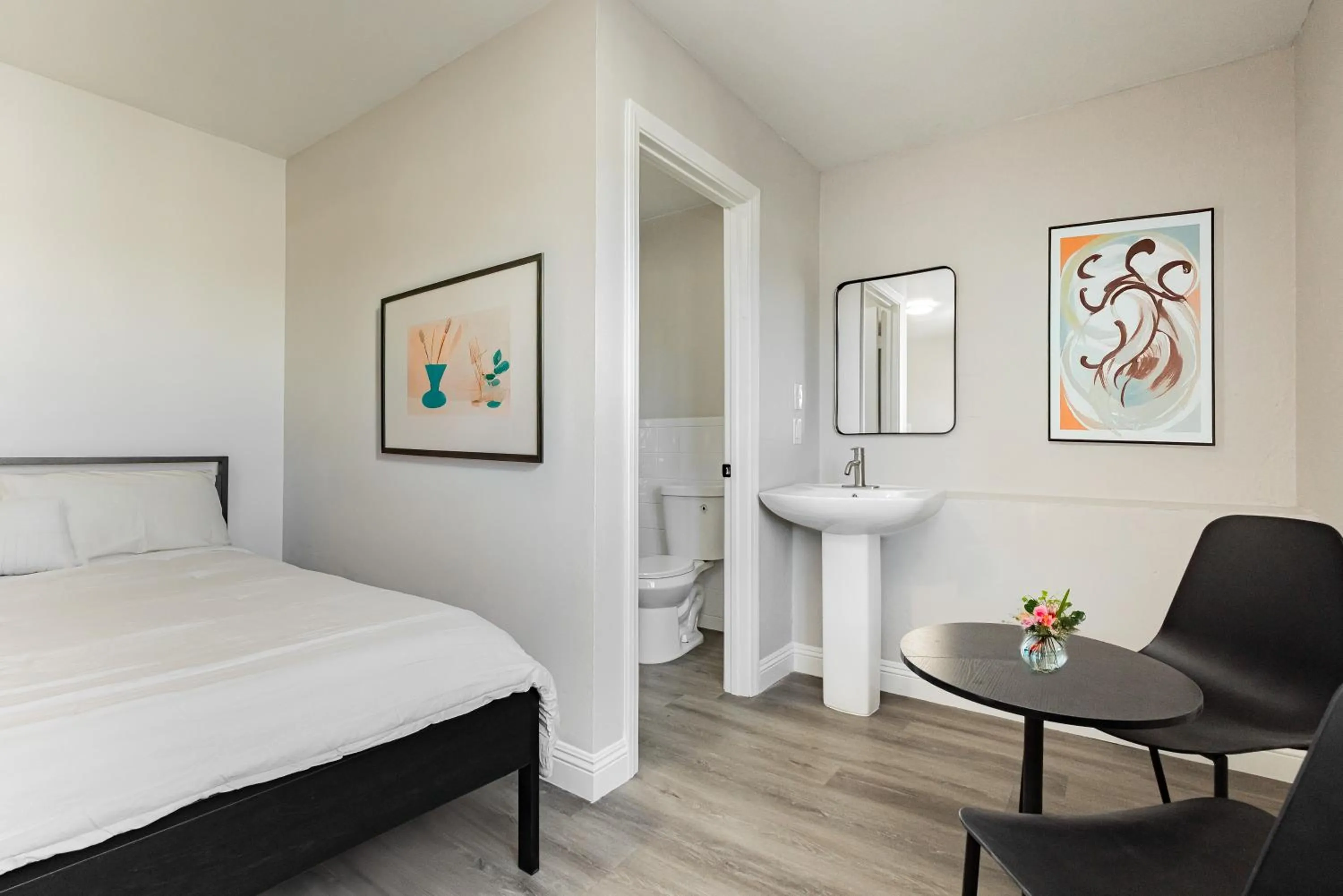 Bathroom, Bed in G Hotel