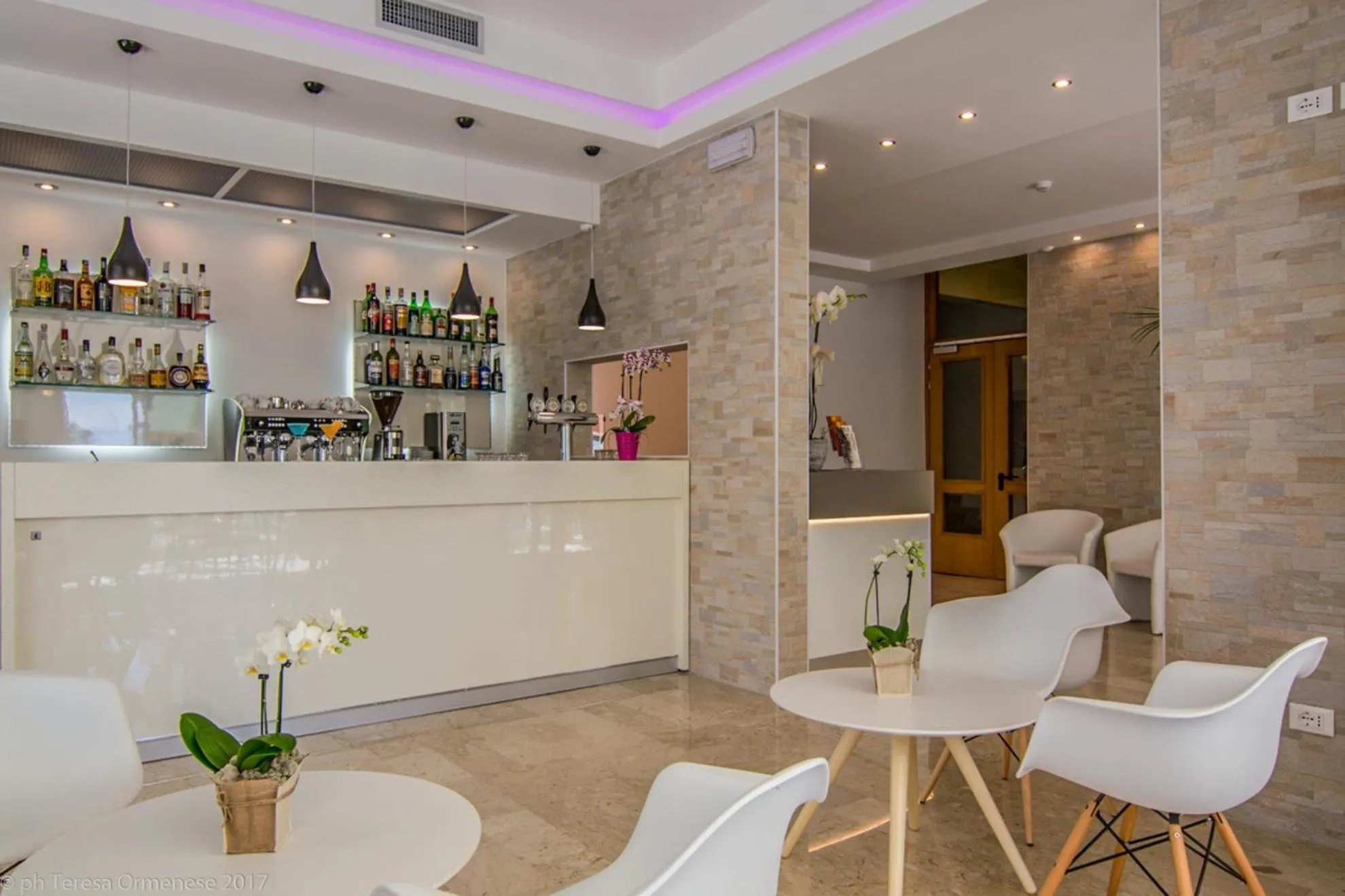 Lounge or bar in Hotel Dolomiti