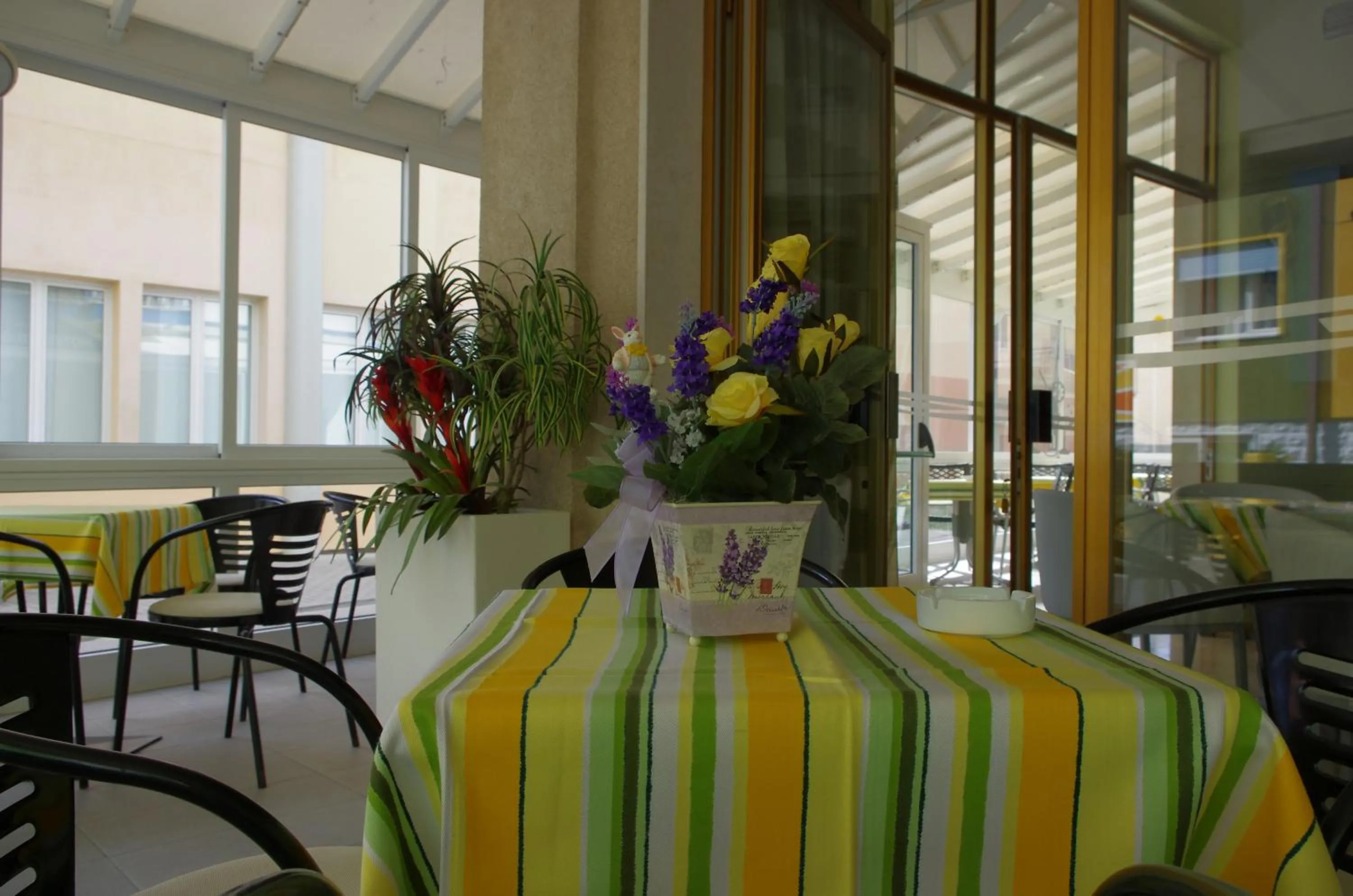 Lounge or bar in Hotel Dolomiti