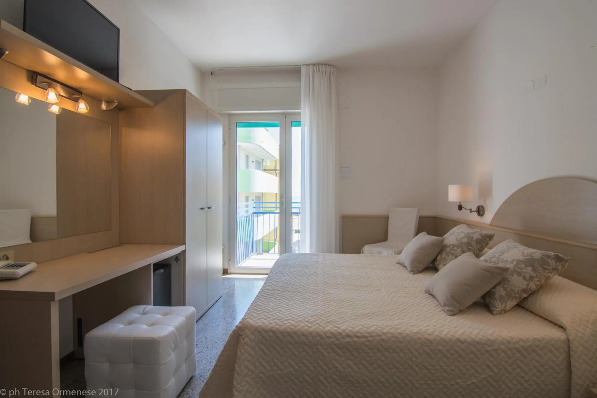 Bed in Hotel Dolomiti