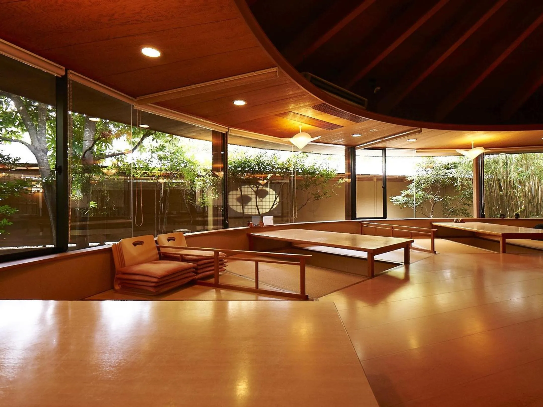 Restaurant/places to eat in Yakakutei