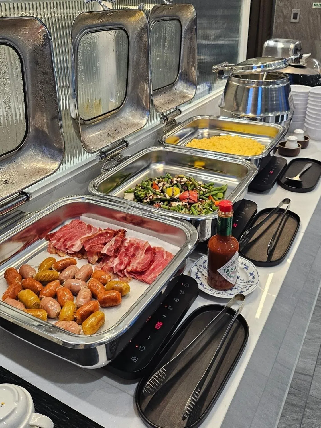 Restaurant/places to eat in The Western Busan Hotel By STAYNEO