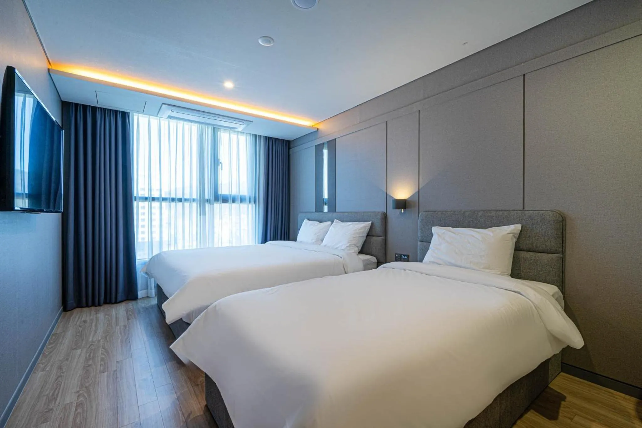 Photo of the whole room, Bed in The Western Busan Hotel By STAYNEO