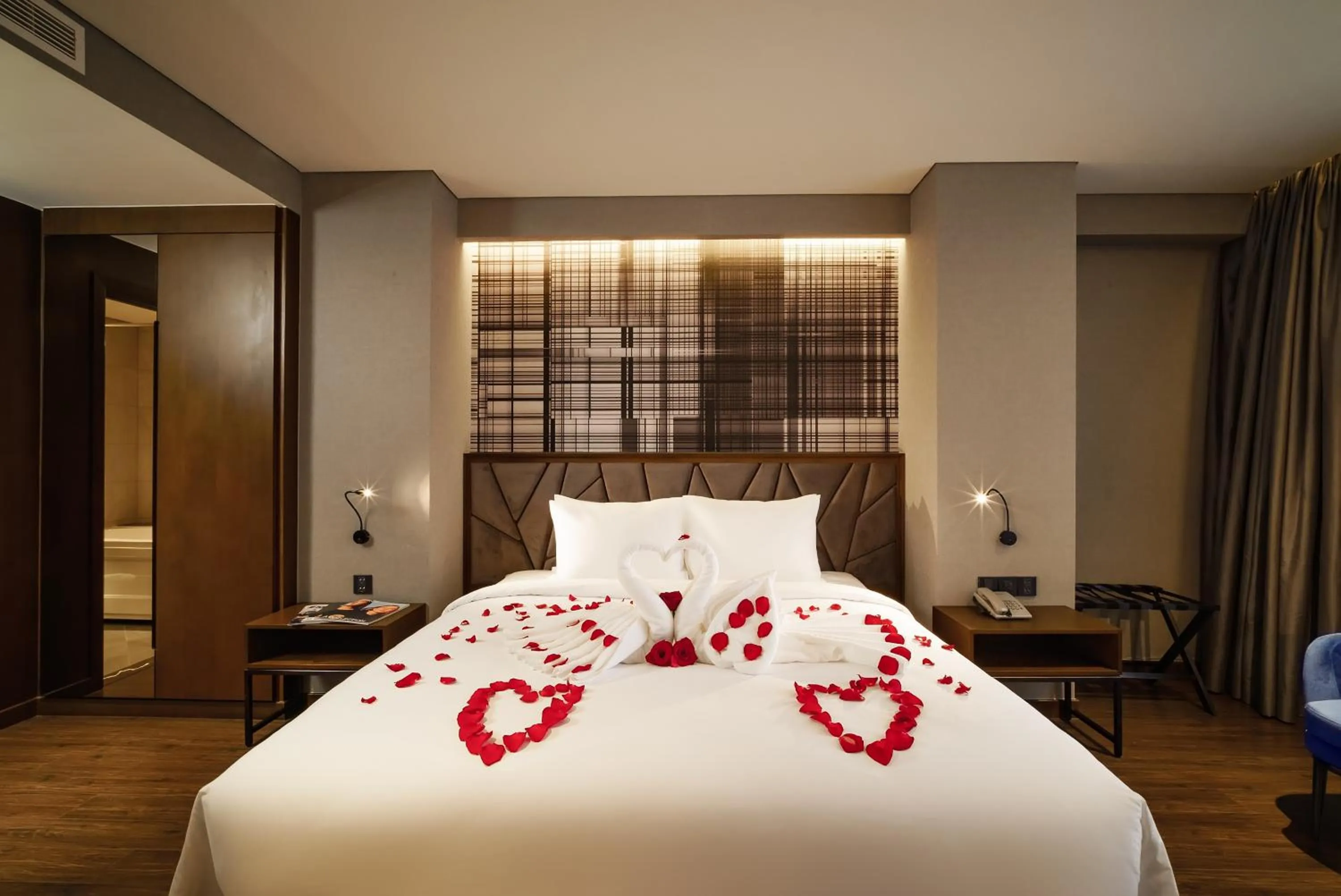 Bedroom, Bed in Nhat Ha Lavish Hotel