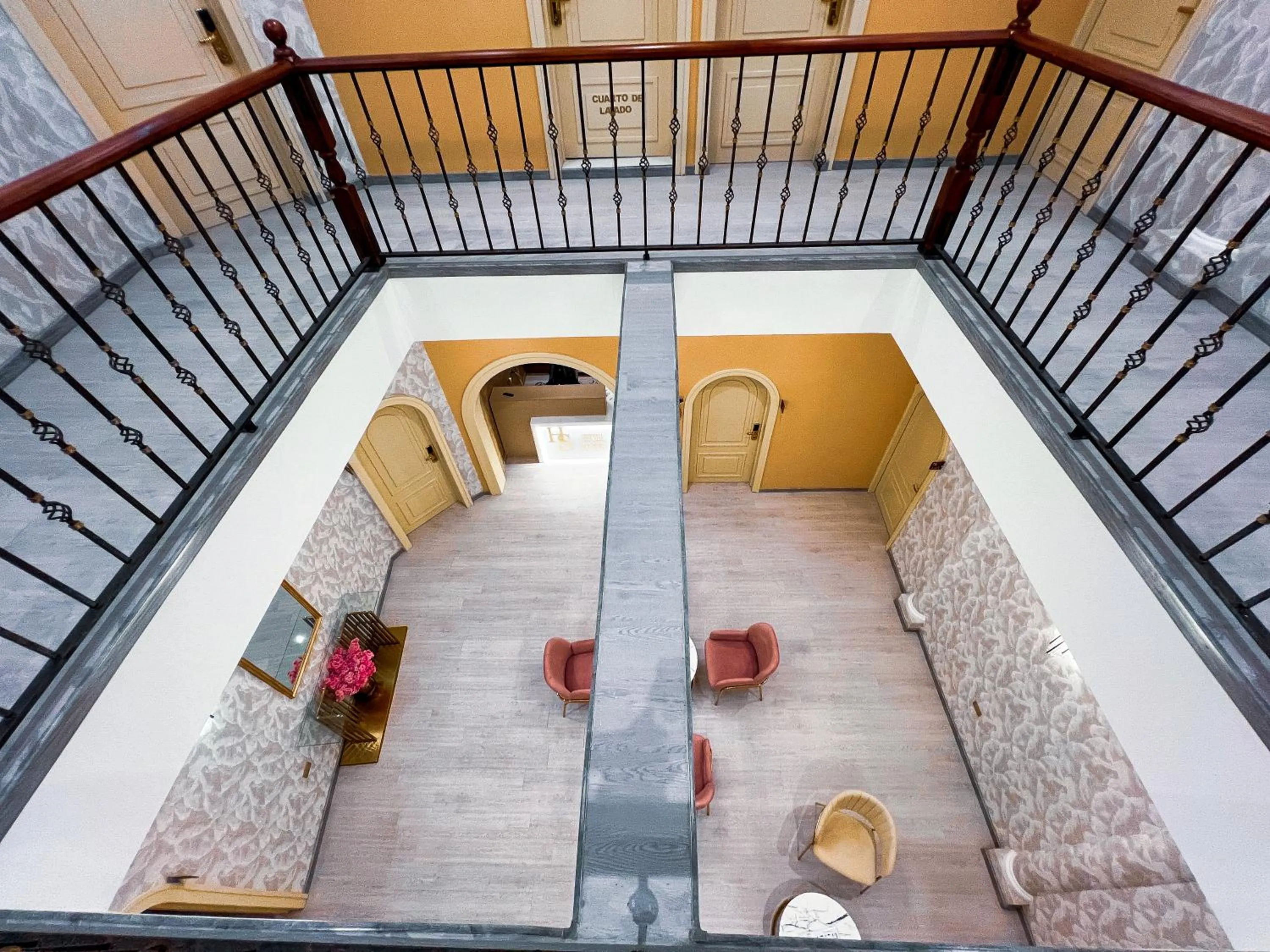 Inner courtyard view in Hotel Sucre