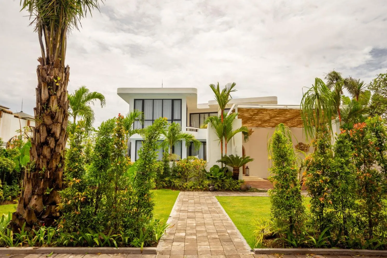 Garden view in Villa Kalem Canggu by Nakula