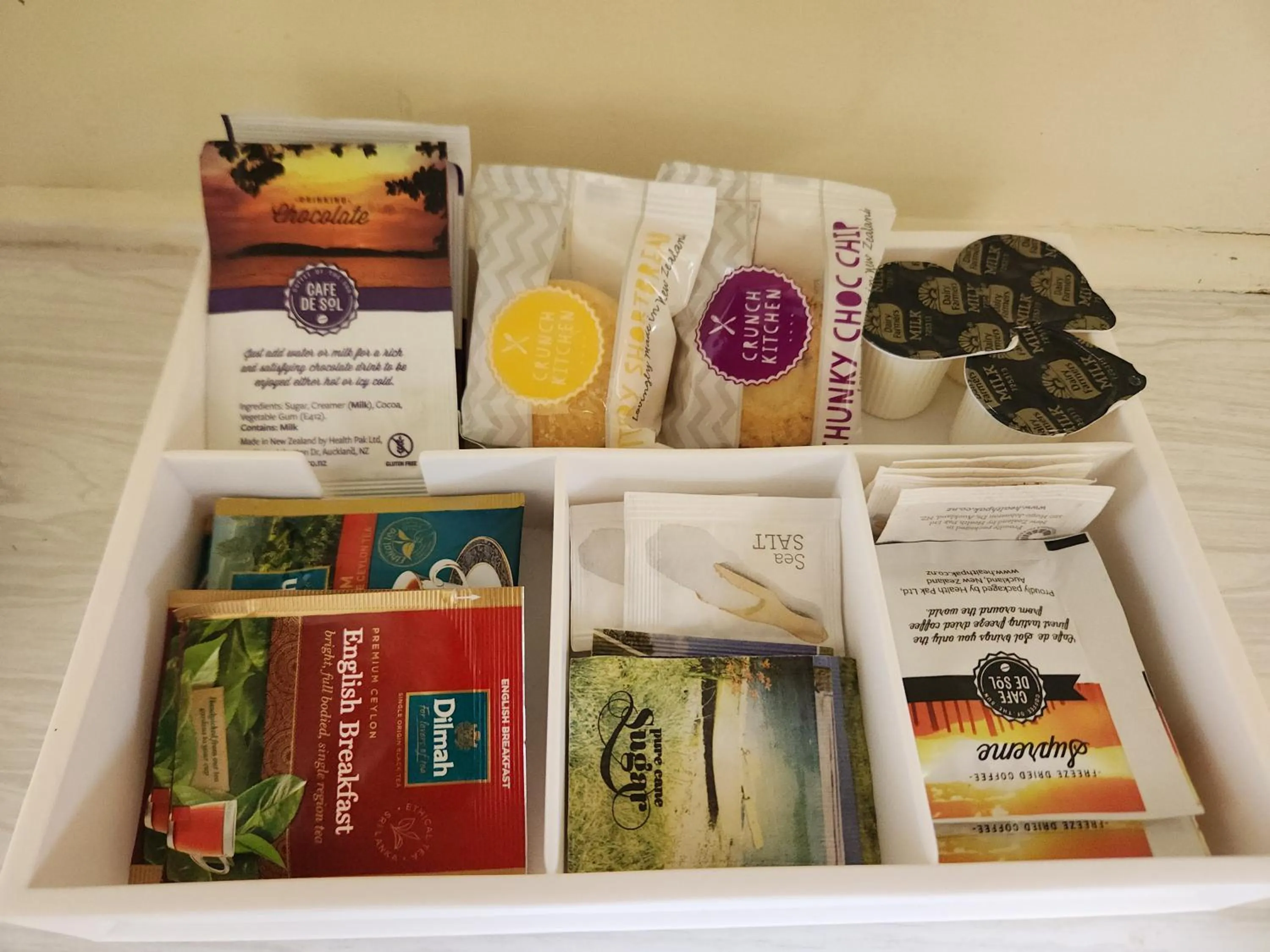 Kitchen or kitchenette in Cedar Lodge Motel Hamilton