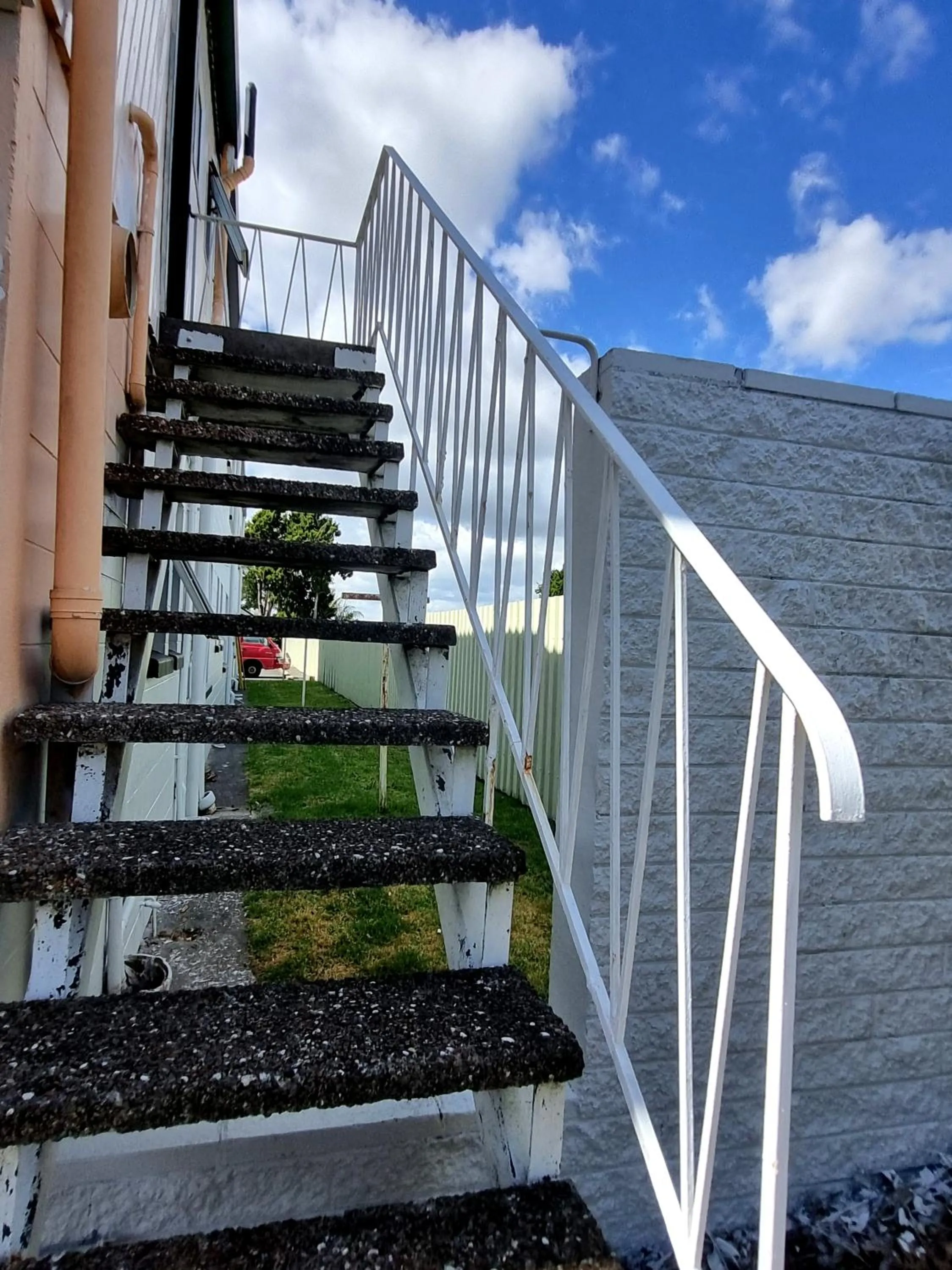 Property building in Cedar Lodge Motel Hamilton