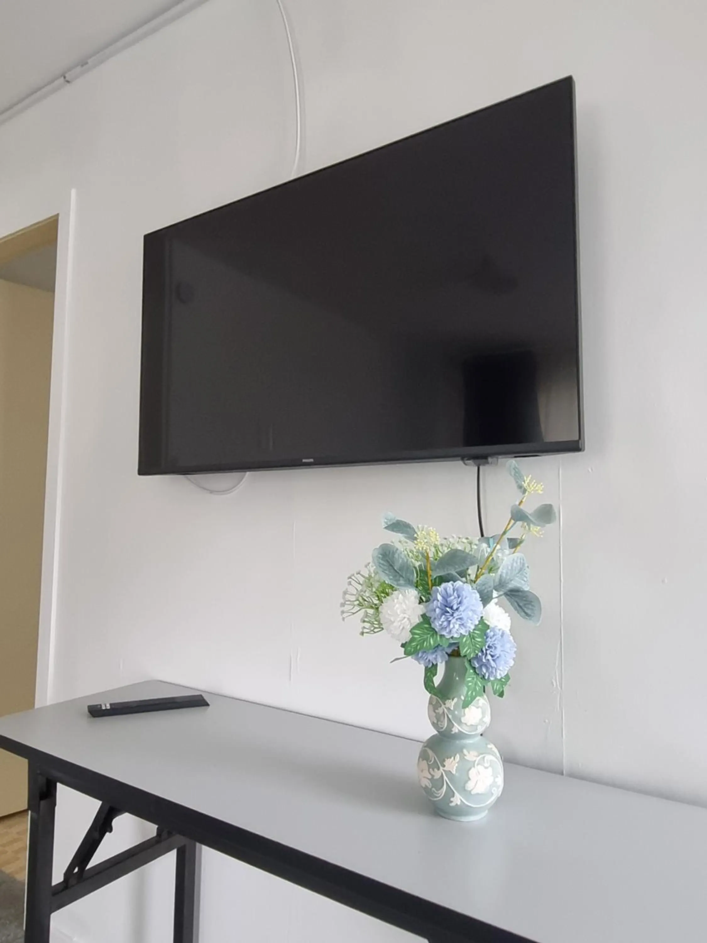 TV and multimedia in Cedar Lodge Motel Hamilton