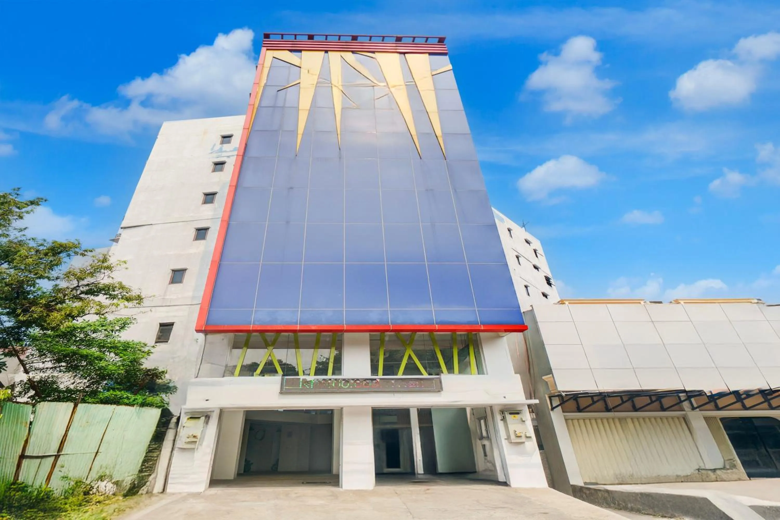 Facade/entrance in Collection O Gunung Sahari Near Ancol