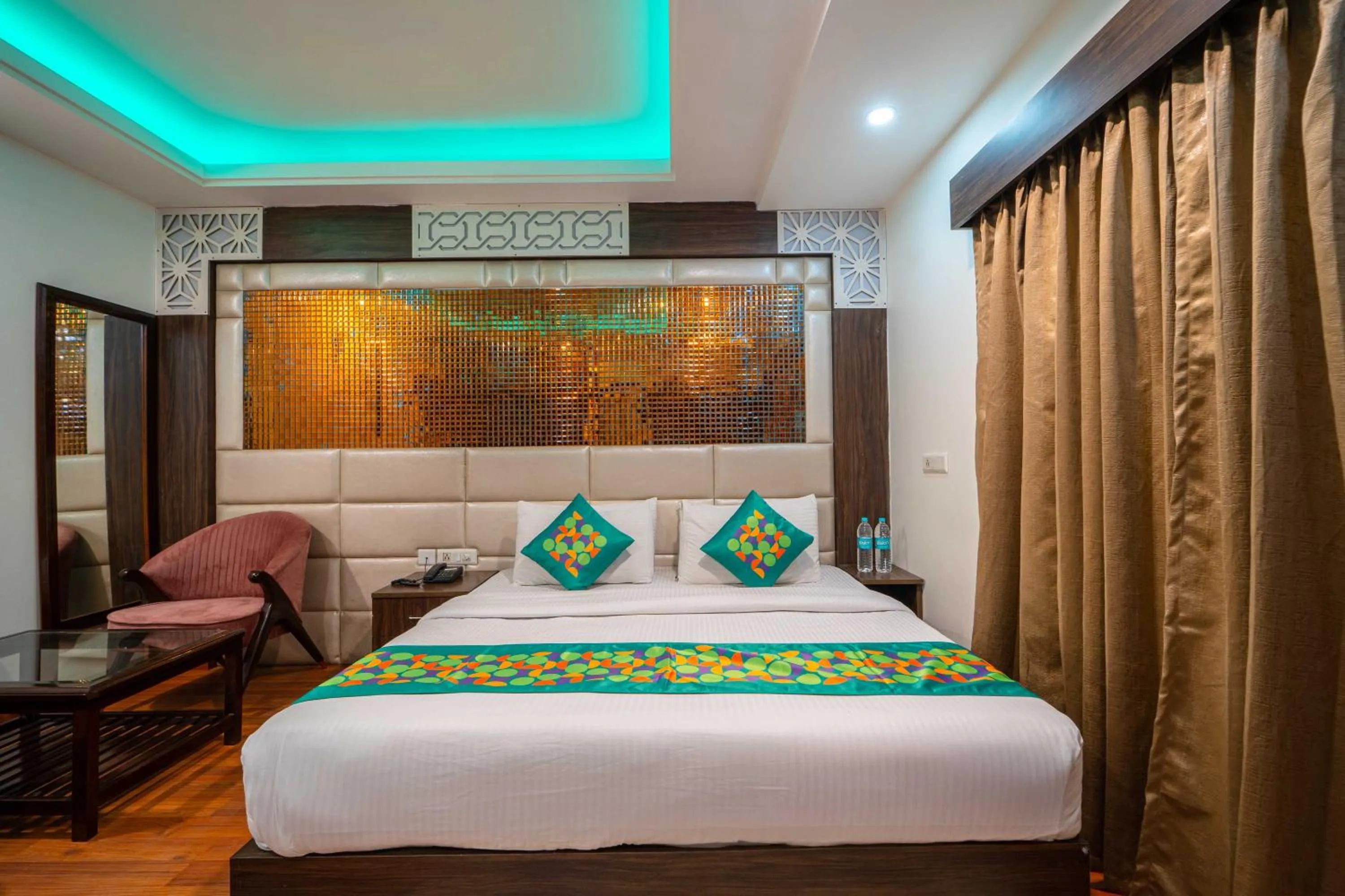 Bedroom, Bed in Treebo Marigold