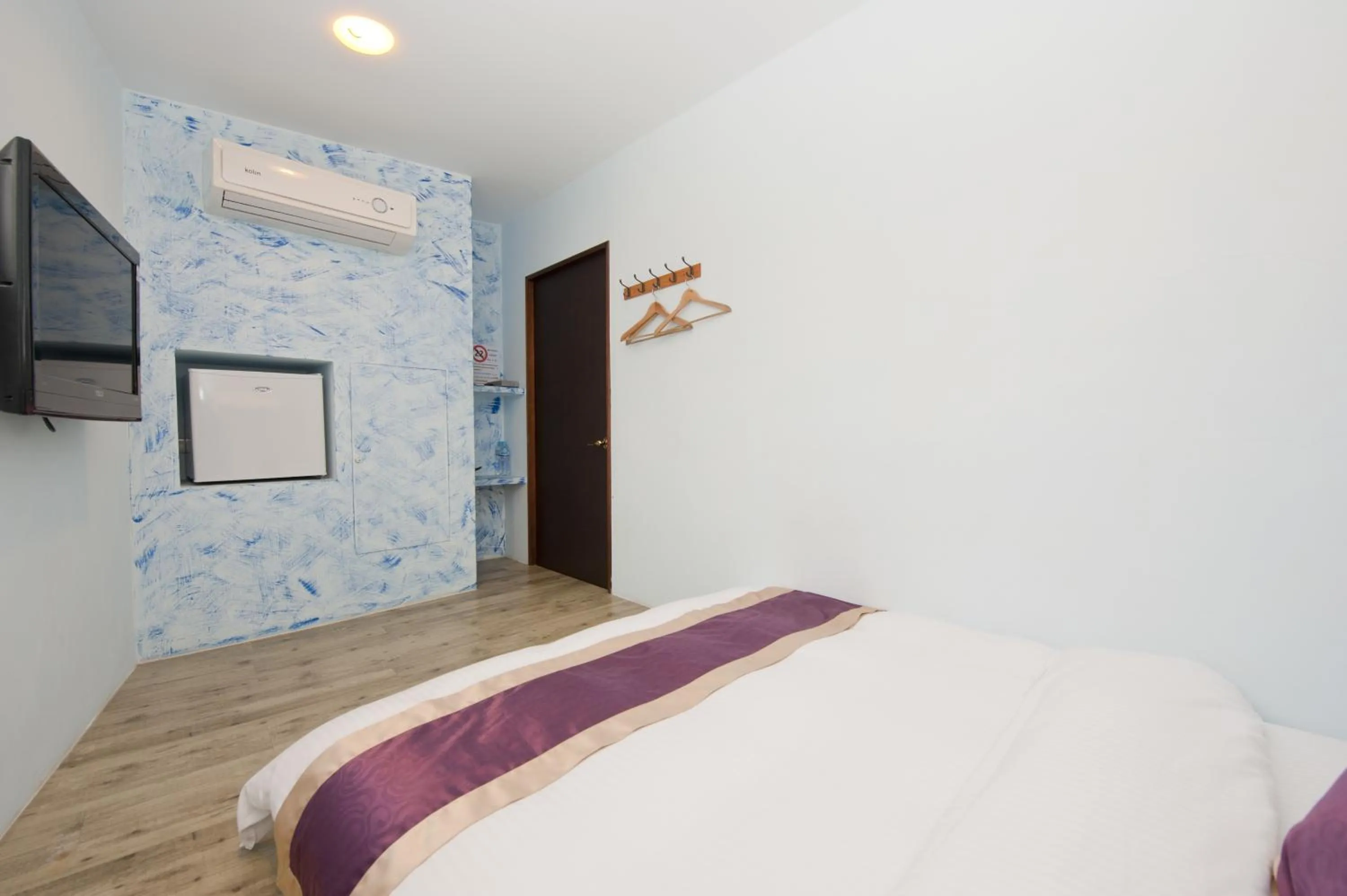 Photo of the whole room, Bed in Hana B&B