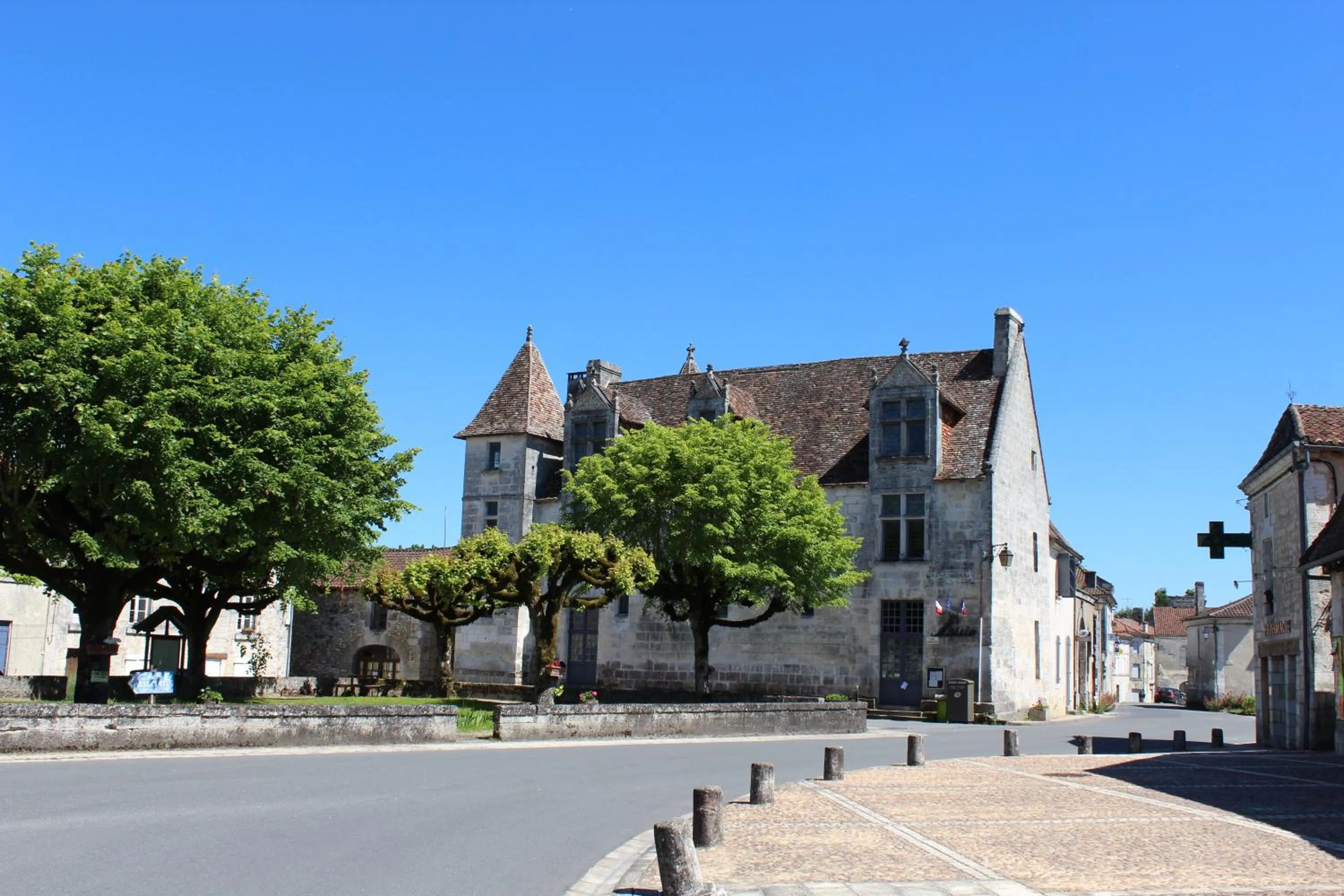 Nearby landmark in Le Patio Chambres et Tables d'Hôtes